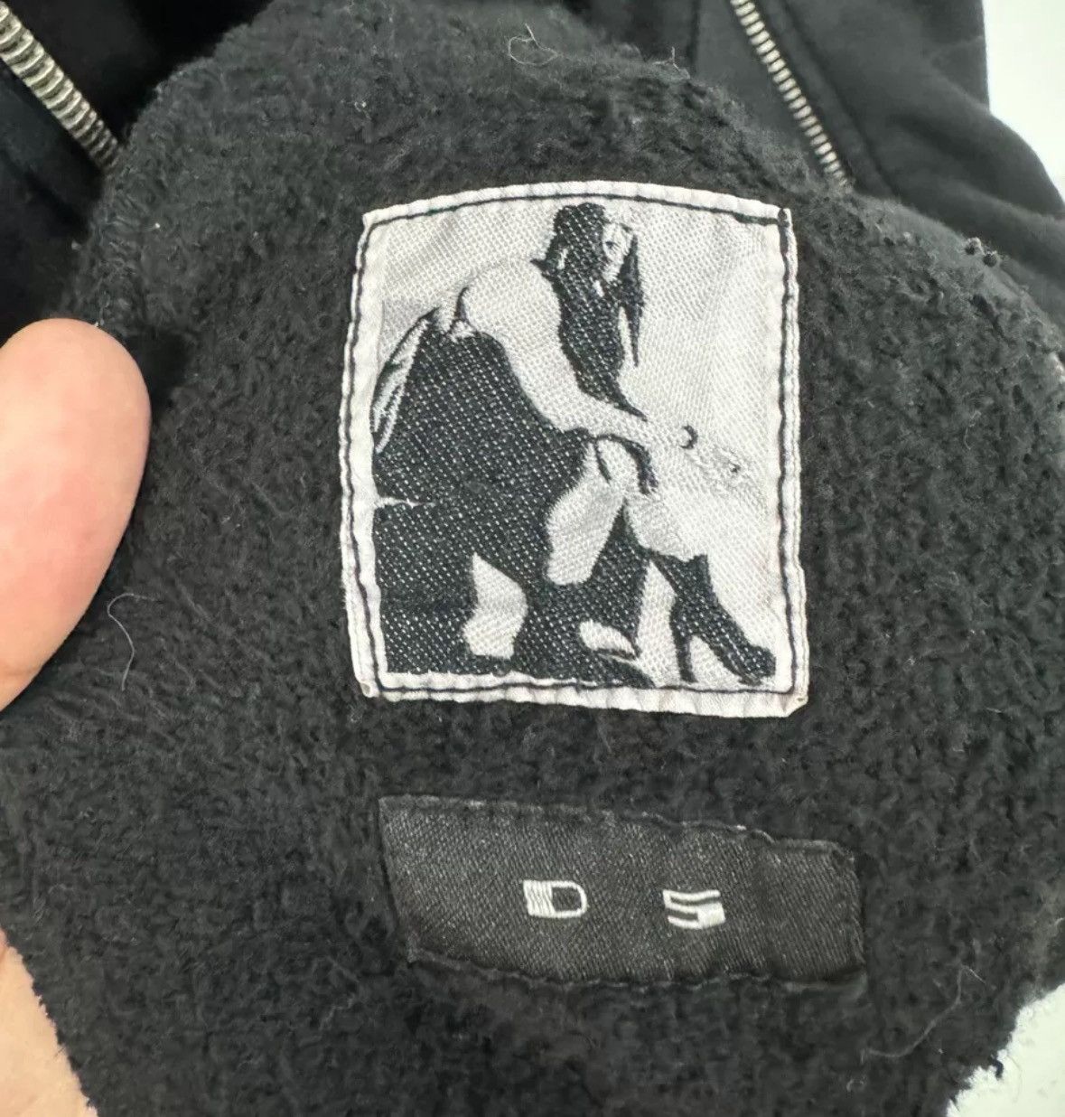 Rick Owens Rick Owens Drkshdw Wizard Shoulder Vest 2412-Nextarrow Size US S / EU 44-46 / 1 - 6 Thumbnail