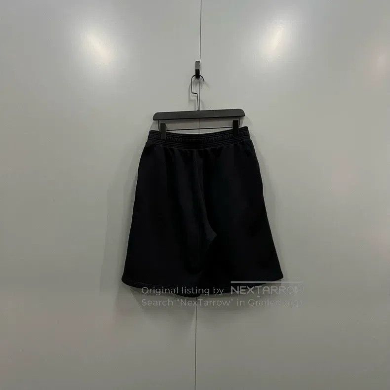 Givenchy Givenchy SizeS Black Logo Printed Shorts (Size S) Size US 29 - 2 Thumbnail