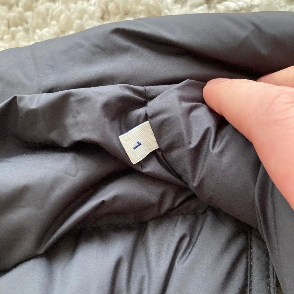 Moncler Moncler down gilet size 1 gui LECHTAL black logo bomber Size US S / EU 44-46 / 1 - 10 Thumbnail