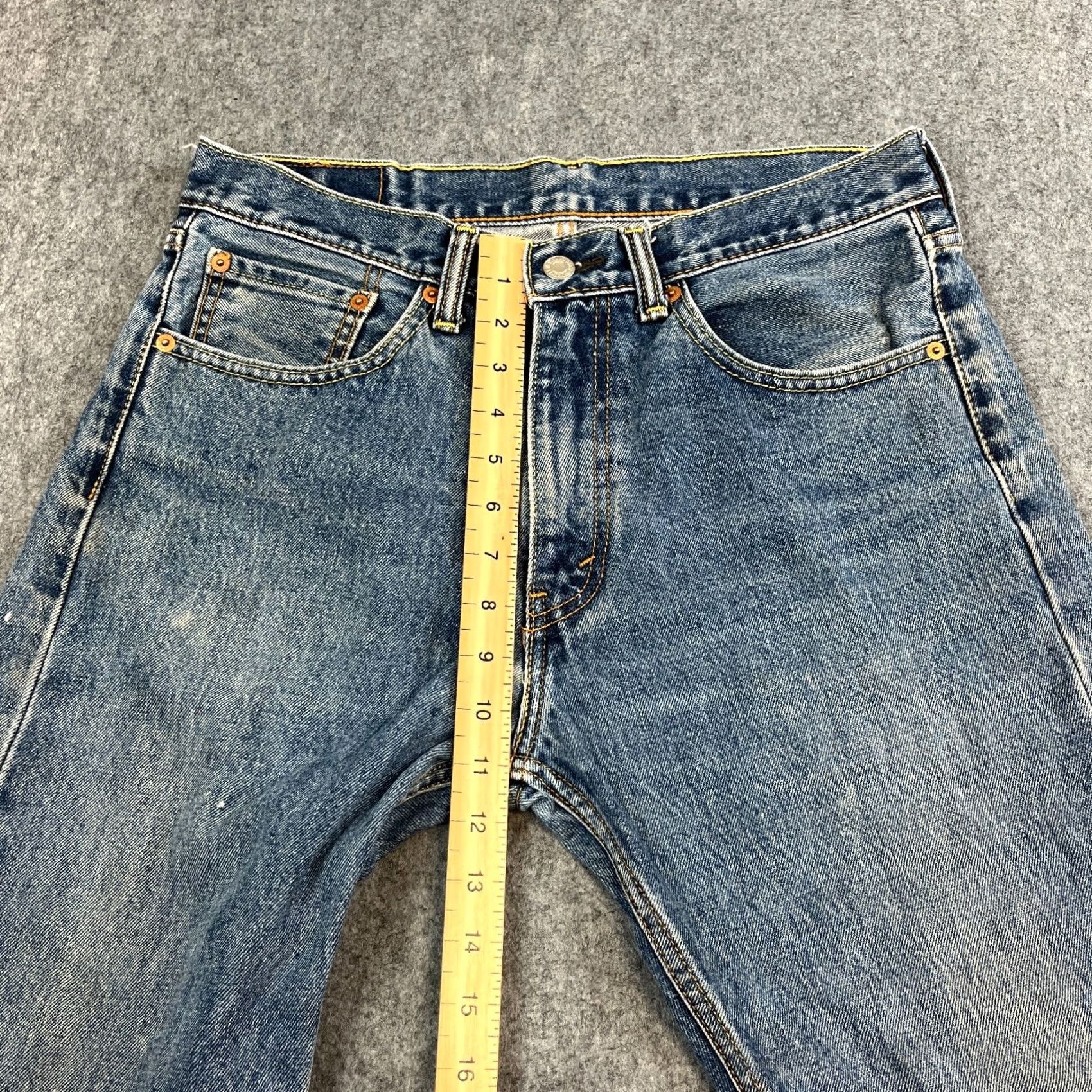 Levi's Levi's 505 Mens Bermuda Shorts Denim W32 Blue Mid Wash Whiskers Fray Hem 5-Pocket Regular Reach Size US 32 / EU 48 - 5 Thumbnail
