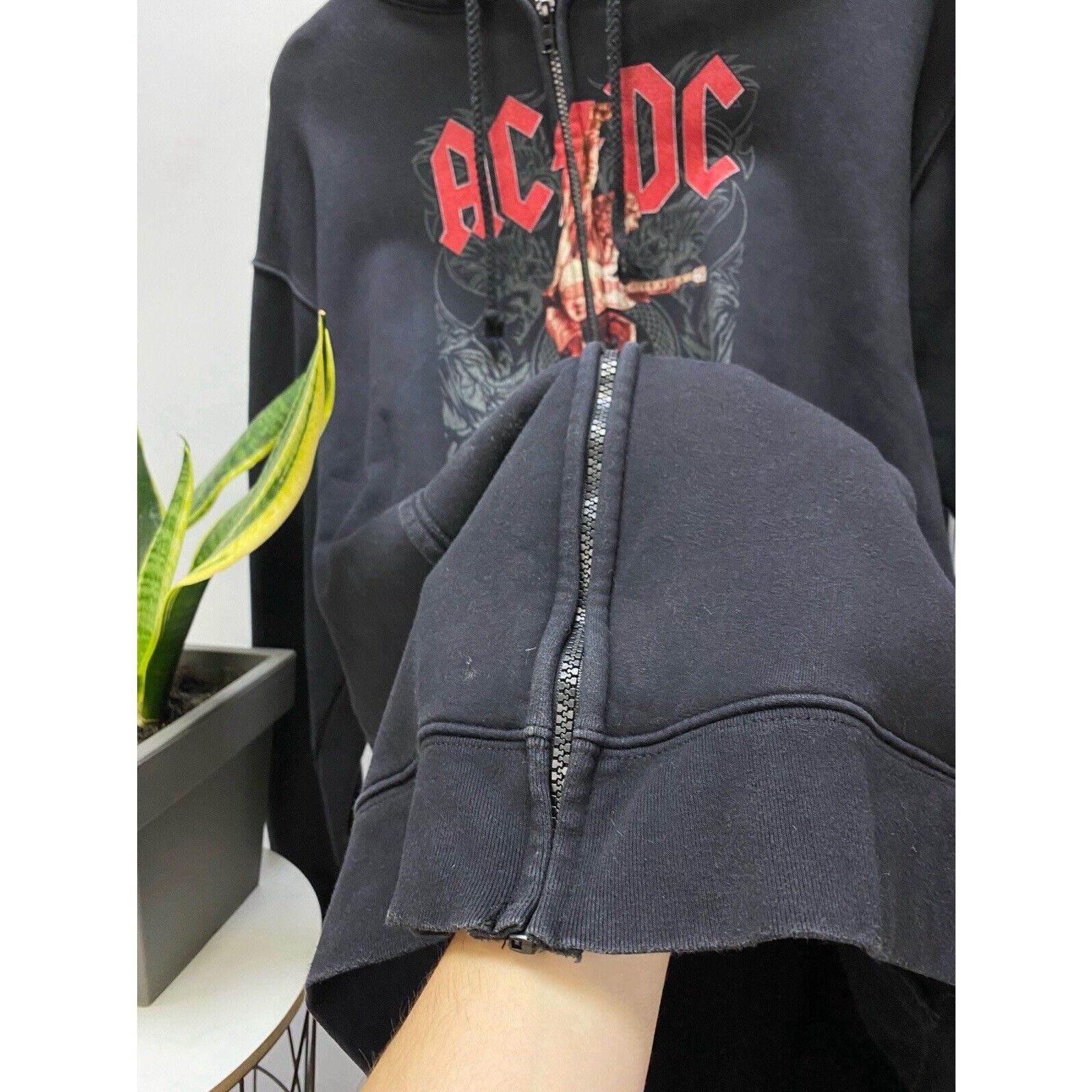AC/DC × Vintage AC/DC Black Ice 2000s Zip Up Hoodie Promo Album Faded XL Size US XL / EU 56 / 4 - 9 Thumbnail