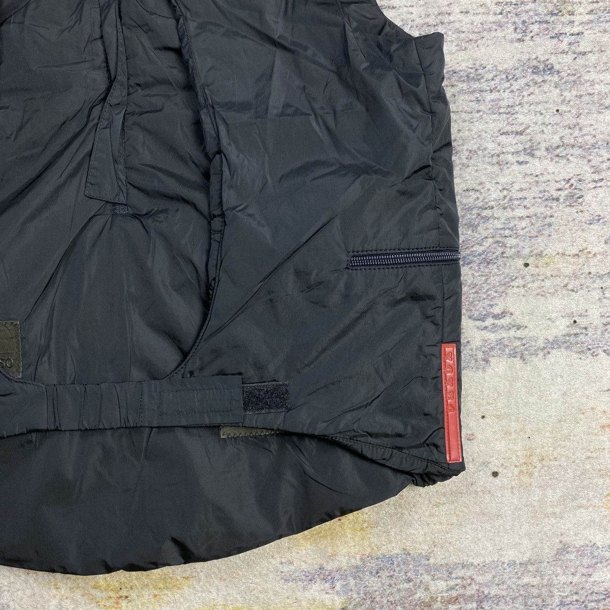 Prada Prada hooded packable vest Size US M / EU 48-50 / 2 - 10 Thumbnail