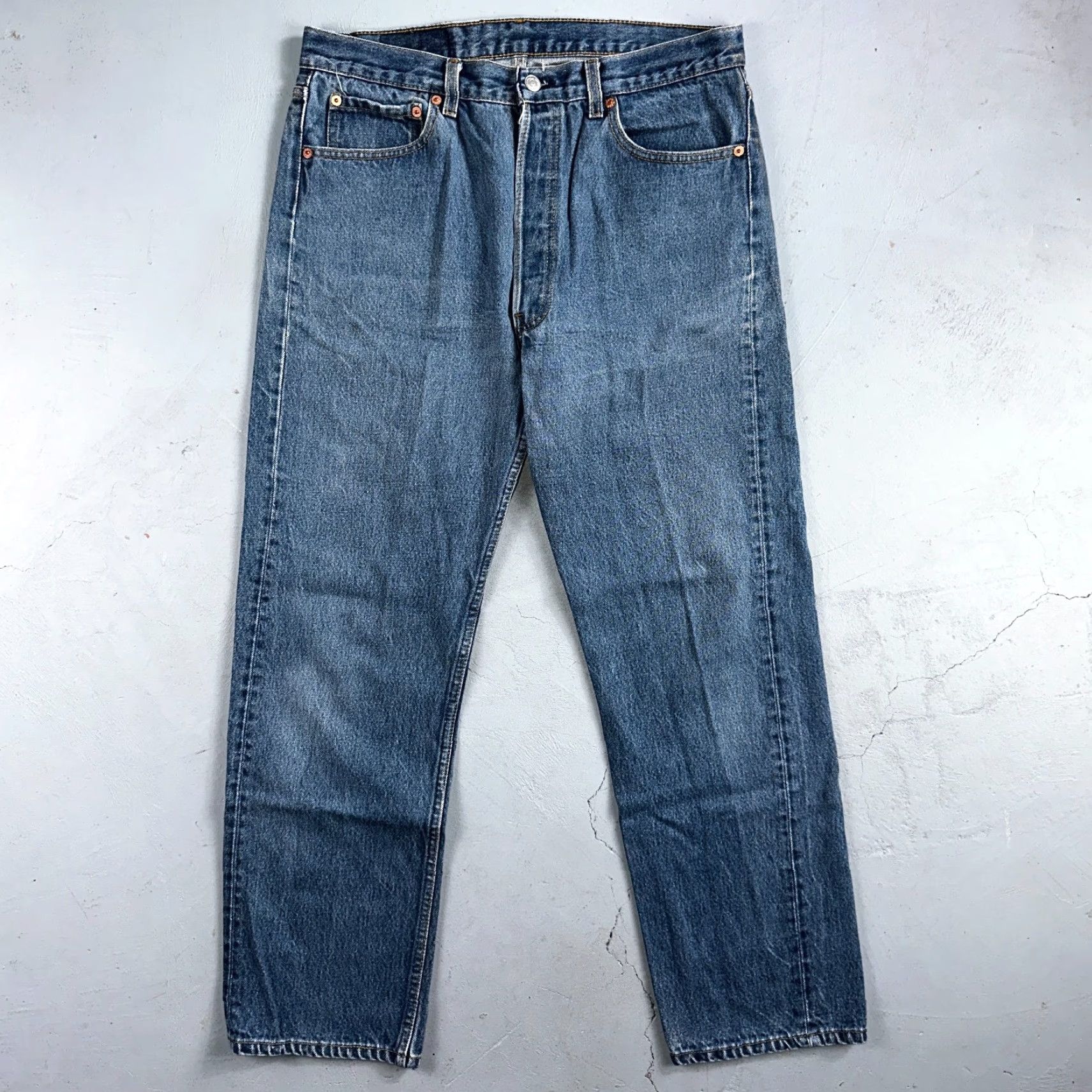 Levi's VINTAGE Levi's 501 Jeans USA 90s Straight Leg Blue Cotton Denim 36x32 Regular Mens 5-Pocket Size US 36 / EU 52 - 2 Thumbnail