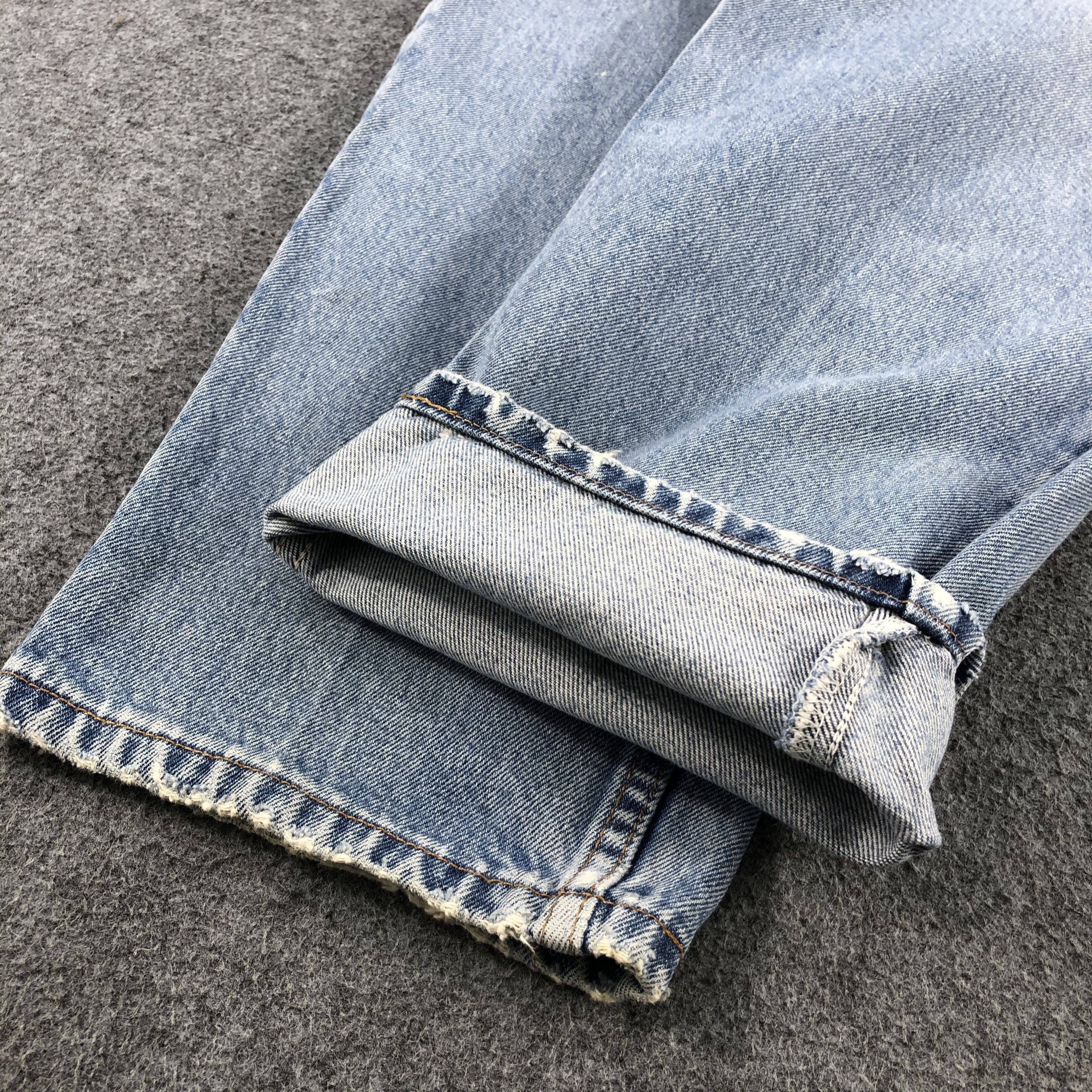 Levi's × Vintage Vintage 90s Light Wash Levis 560 Jeans-JM1302 Size US 37 - 7 Thumbnail