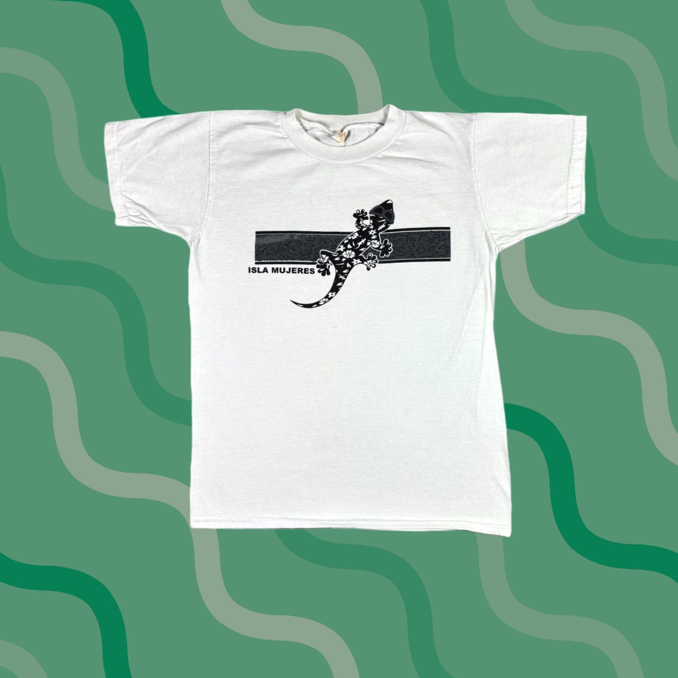 Vintage VINTAGE Isla Mujeres T Shirt Lizard Camouflage Art Men M 2000s Y2K Silver Cotton Graphic Mens Size US M / EU 48-50 / 2 - 1 Thumbnail