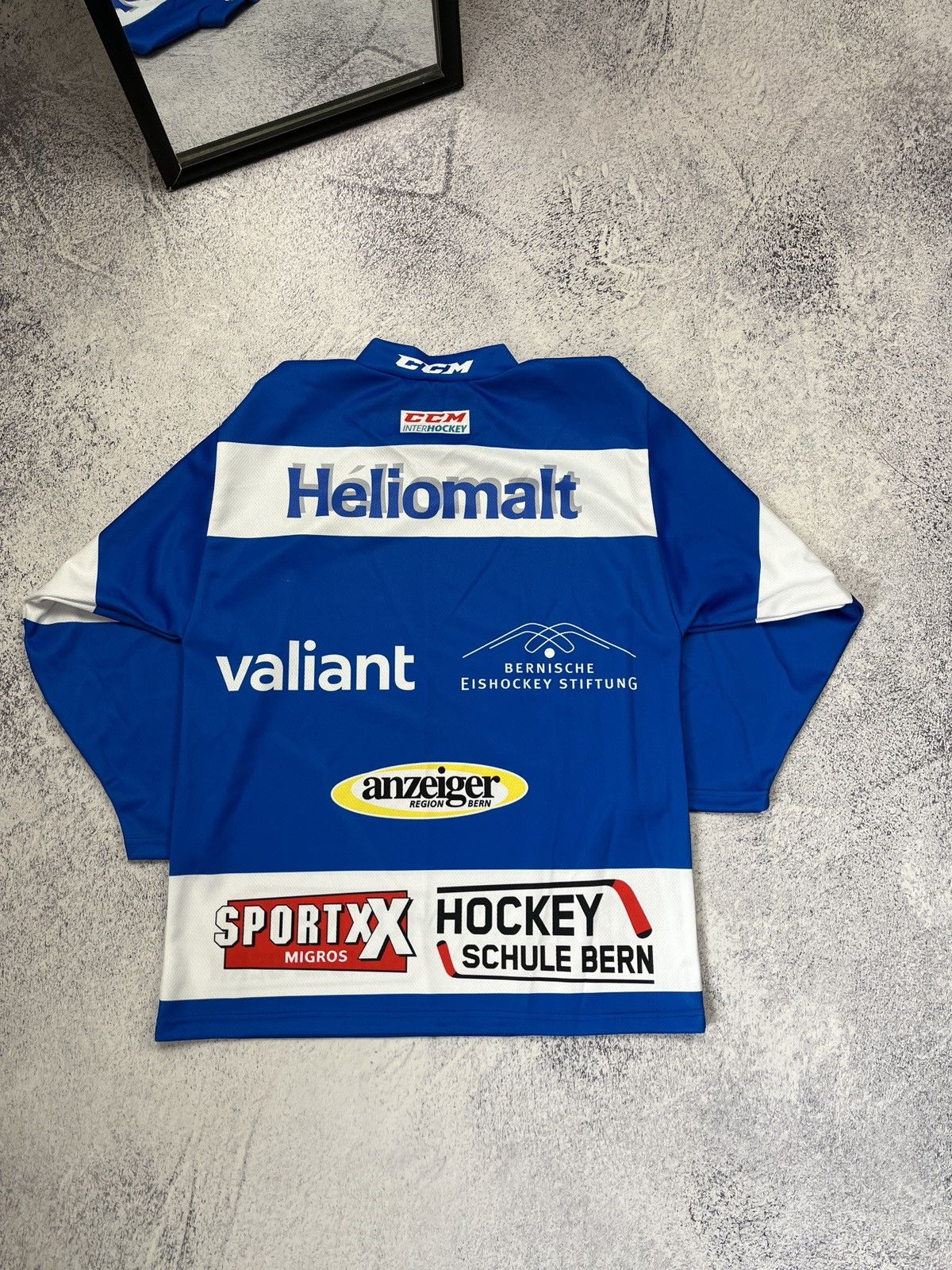 NHL SC Bern Ice Hockey Jersey CCM Rare Size US S / EU 44-46 / 1 - 7 Thumbnail