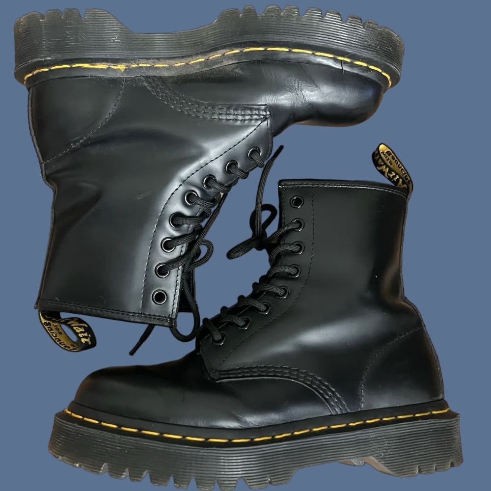Dr. Martens Dr. Martens 1460 Boot Black 1460 90s Punk Clubwear UK 4 / US 5M EU 37 Women Boots Lace Up Ankle Leather Slip Resistant Flat Heel Vintage No Size US 6 / IT 36 - 1 Thumbnail
