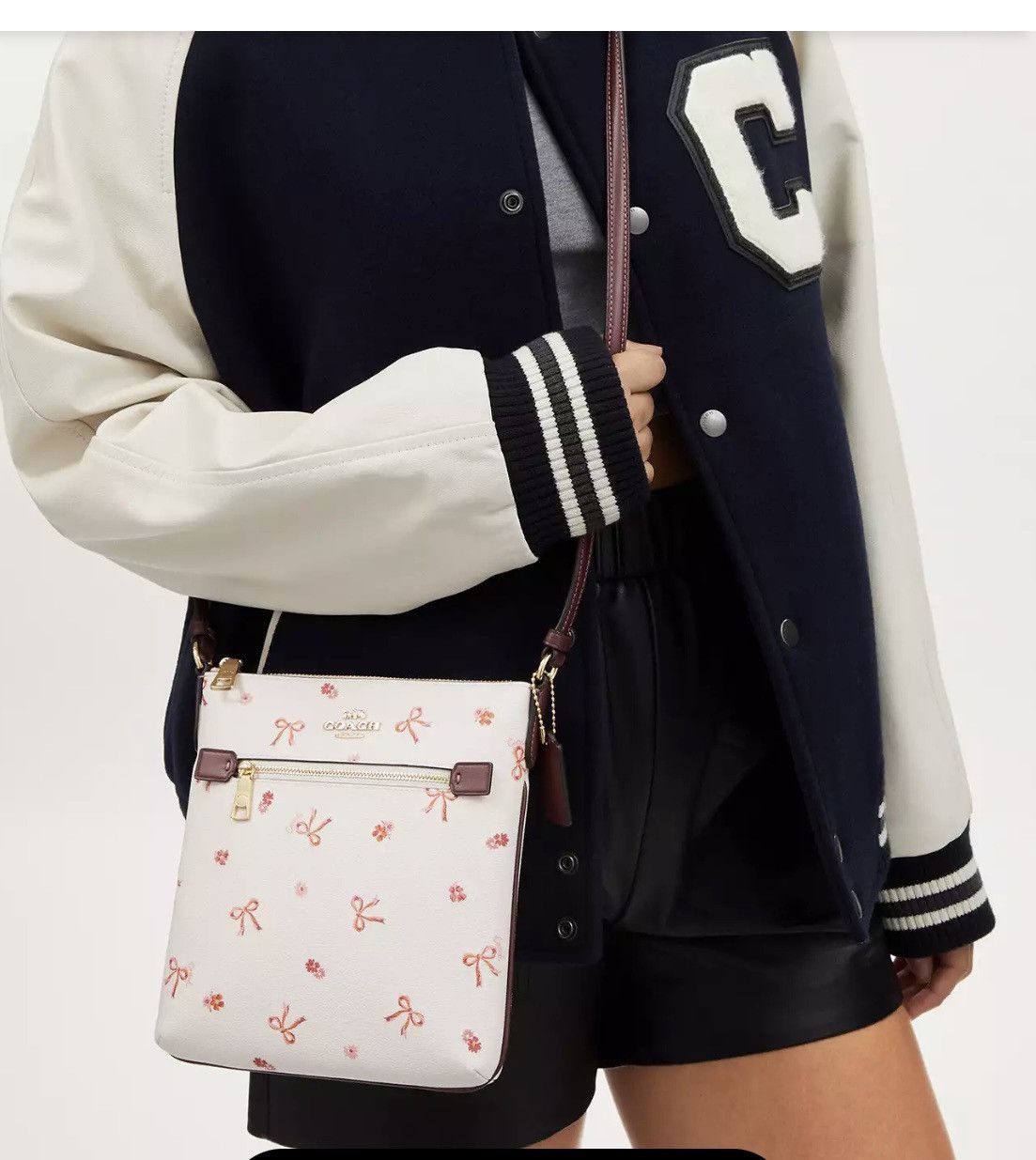 Coach Coach Mini Rowan File Bag With Bow Print cn768 Size ONE SIZE - 5 Thumbnail