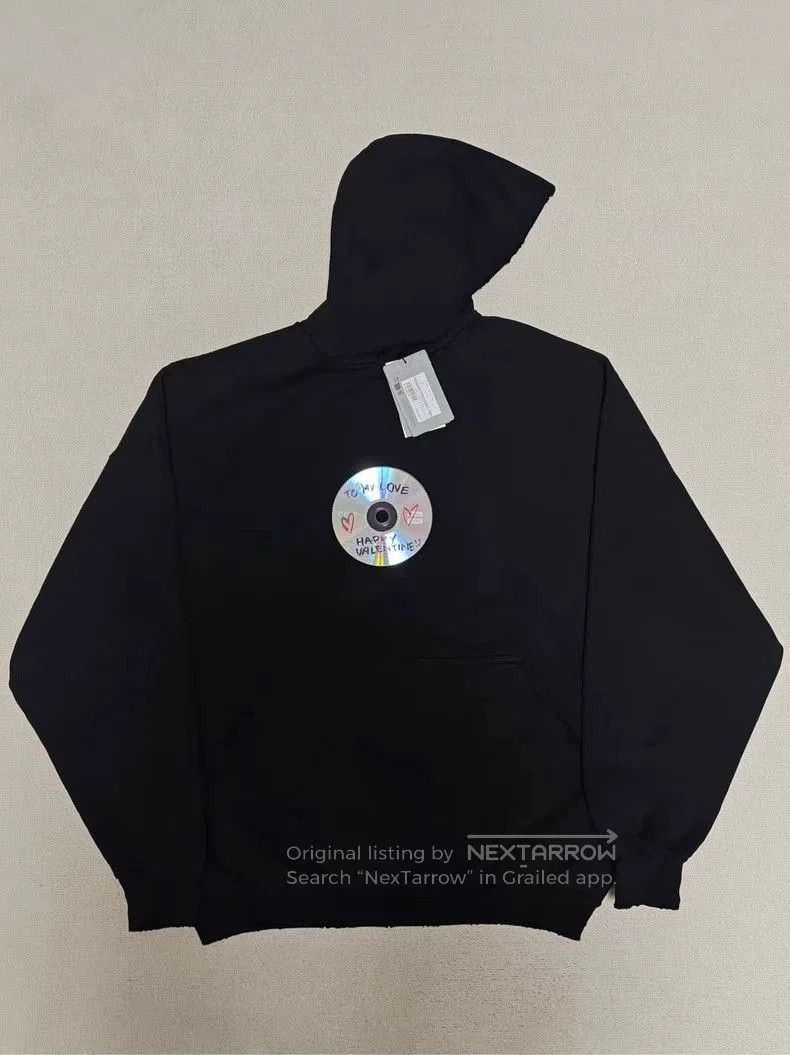 Balenciaga Balenciaga 24ss CD Valentine's Day limited destruction hood Size US S / EU 44-46 / 1 - 1 Thumbnail