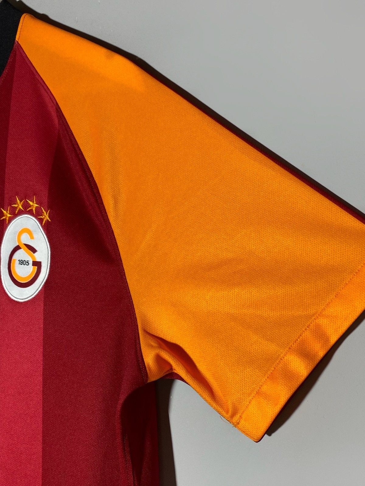 Nike Nike FC Galatasaray 2019/20 Home Football Shirt Size US L / EU 52-54 / 3 - 8 Thumbnail