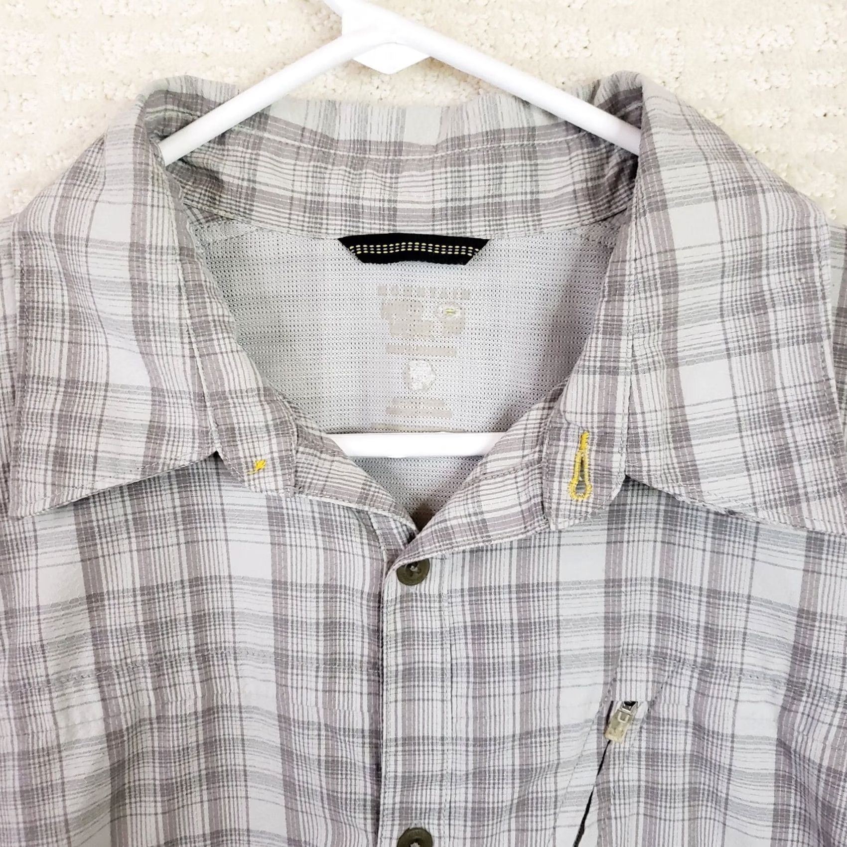 Mountain Hardwear Mountain Hardwear Shirt Mens XL Plaid Short Sleeve Button Up Hiking Outdoors Size US XL / EU 56 / 4 - 4 Thumbnail