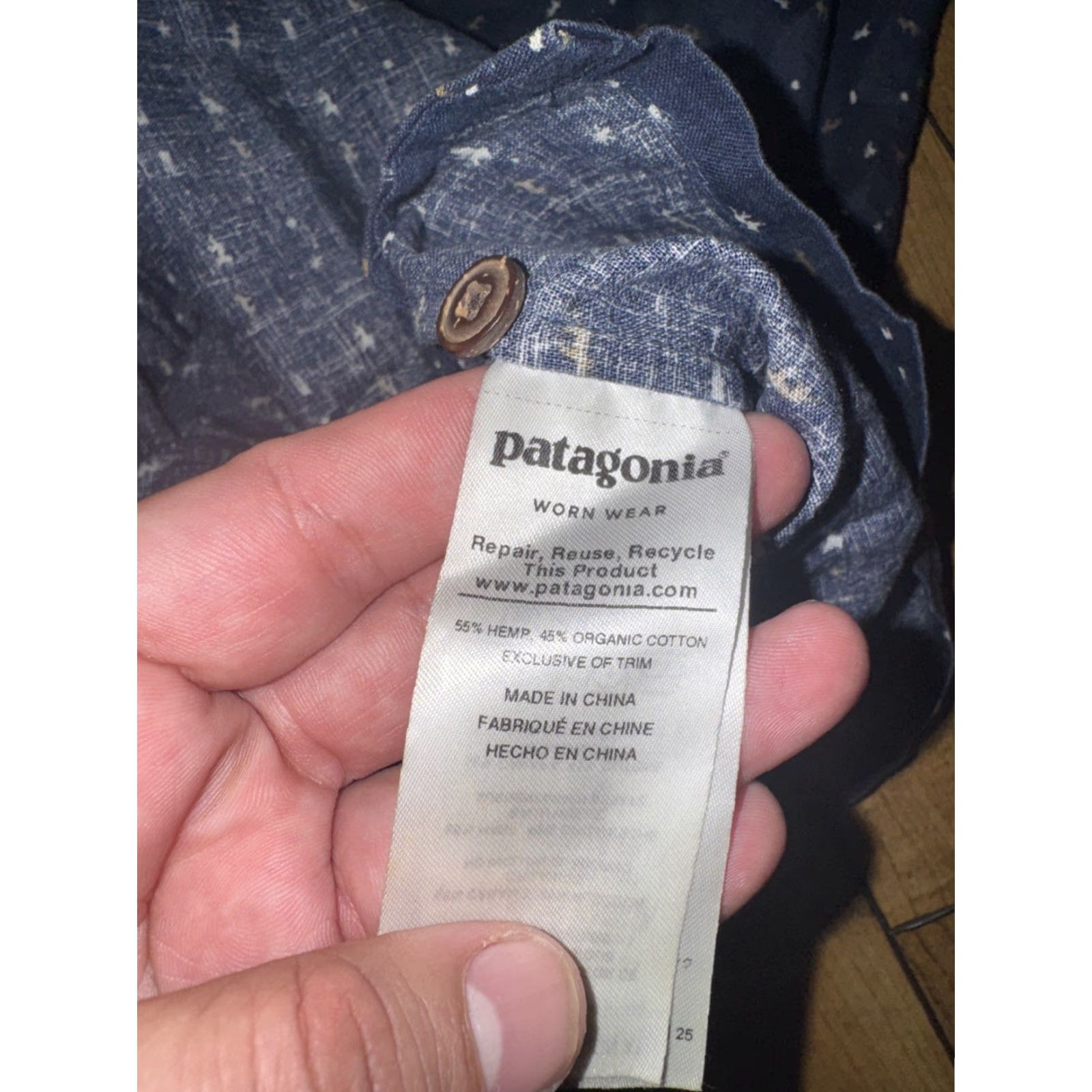 Patagonia Patagonia Shirt Blue 2XL Short Sleeve Double Pocket Button-Up Dog Print Mens Vintage No Size US XXL / EU 58 / 5 - 6 Thumbnail