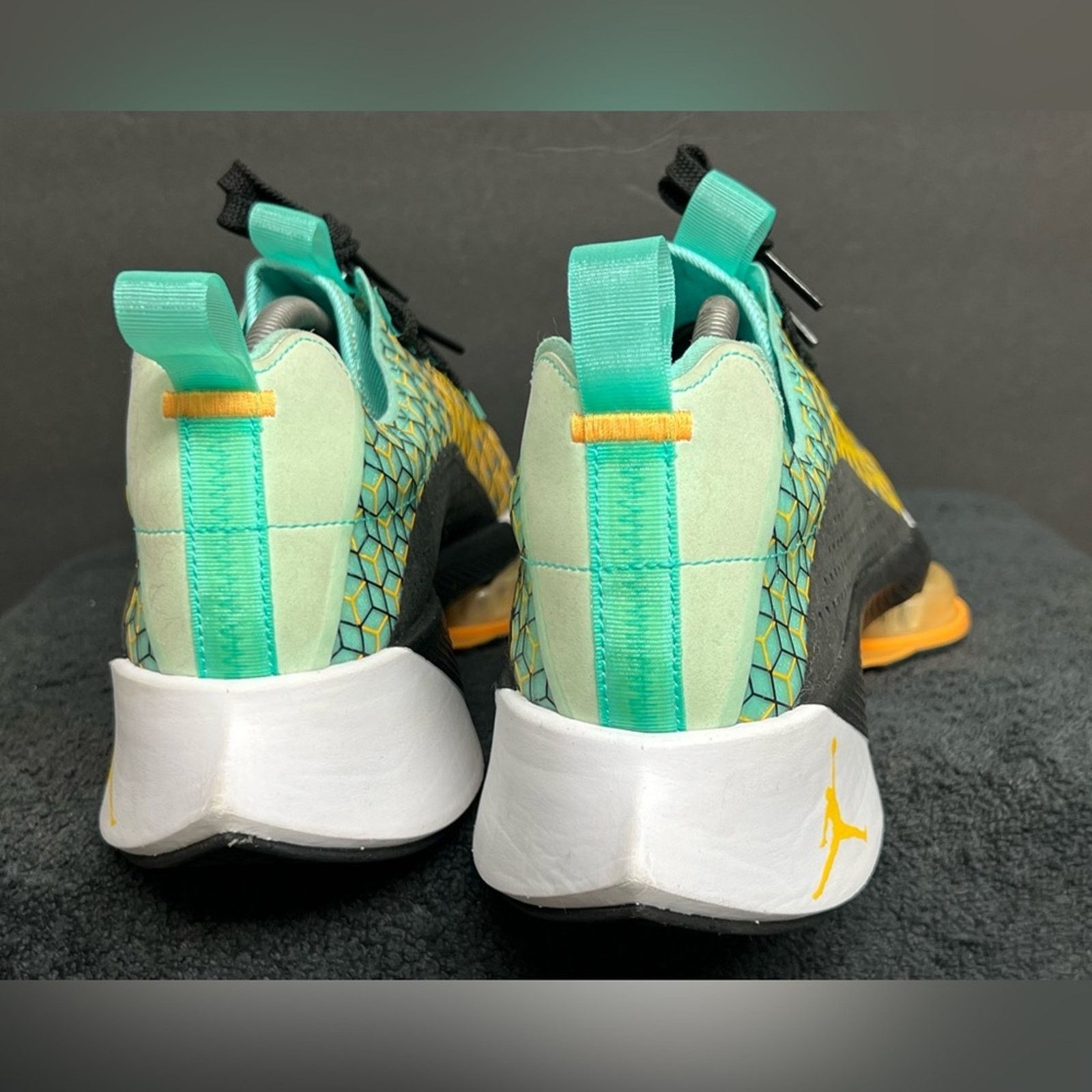 Jordan Brand RARE Jordan Air Zoom Renegade "Flash Crimson" Shoes SAMPLE Size US 10 / EU 43 - 7 Thumbnail