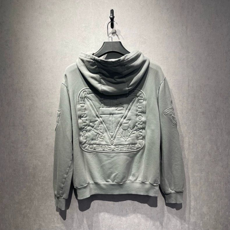 Louis Vuitton LOUIS VUITTON embossed crest hoodie Size US S / EU 44-46 / 1 - 2 Thumbnail
