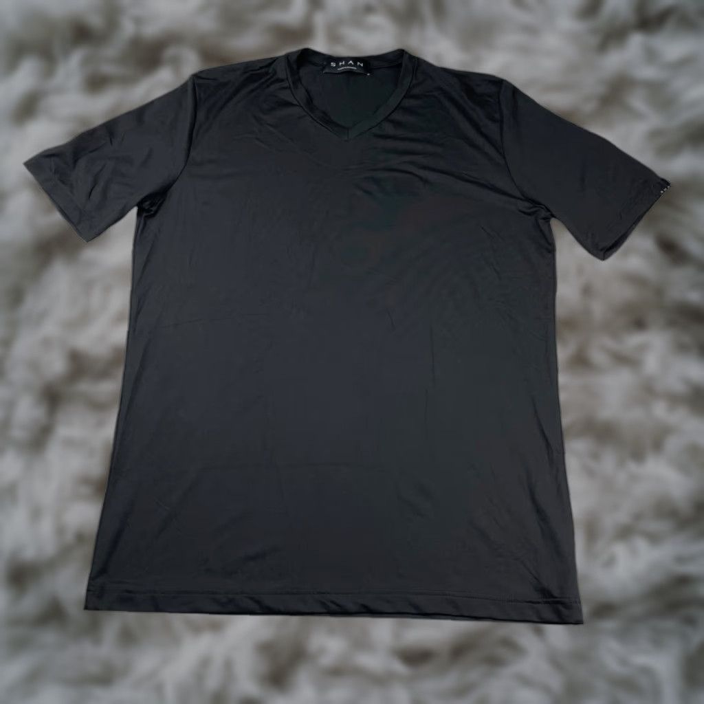 Vintage Shan Men's Performance T-Shirt Black V-Neck Short Sleeve Medium Activewear Pullover Canada Shirts Mens Size US M / EU 48-50 / 2 - 1 Thumbnail