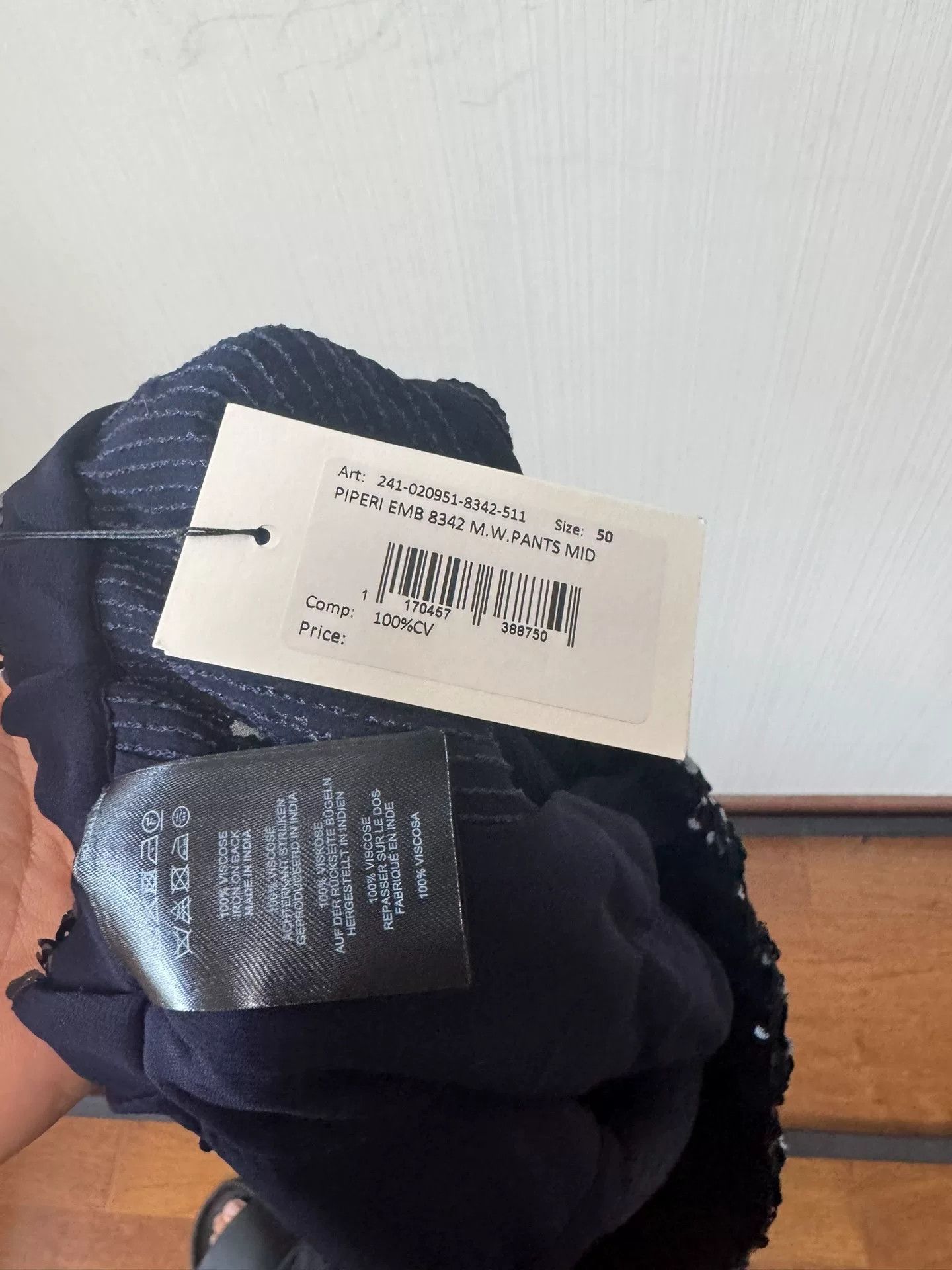 Dries Van Noten Dries Van Noten Sequin Shorts Size US 34 / EU 50 - 4 Thumbnail
