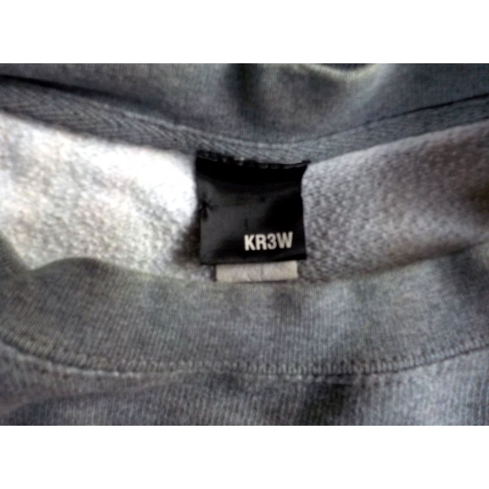 Vintage VINTAGE ORIGINAL KR3W Crewneck Sweatshirt Gray XL Men Sweatshirt KR3W Red Circle Front Pullover 80% Cotton 20% Polyester Mens Size US XL / EU 56 / 4 - 4 Thumbnail