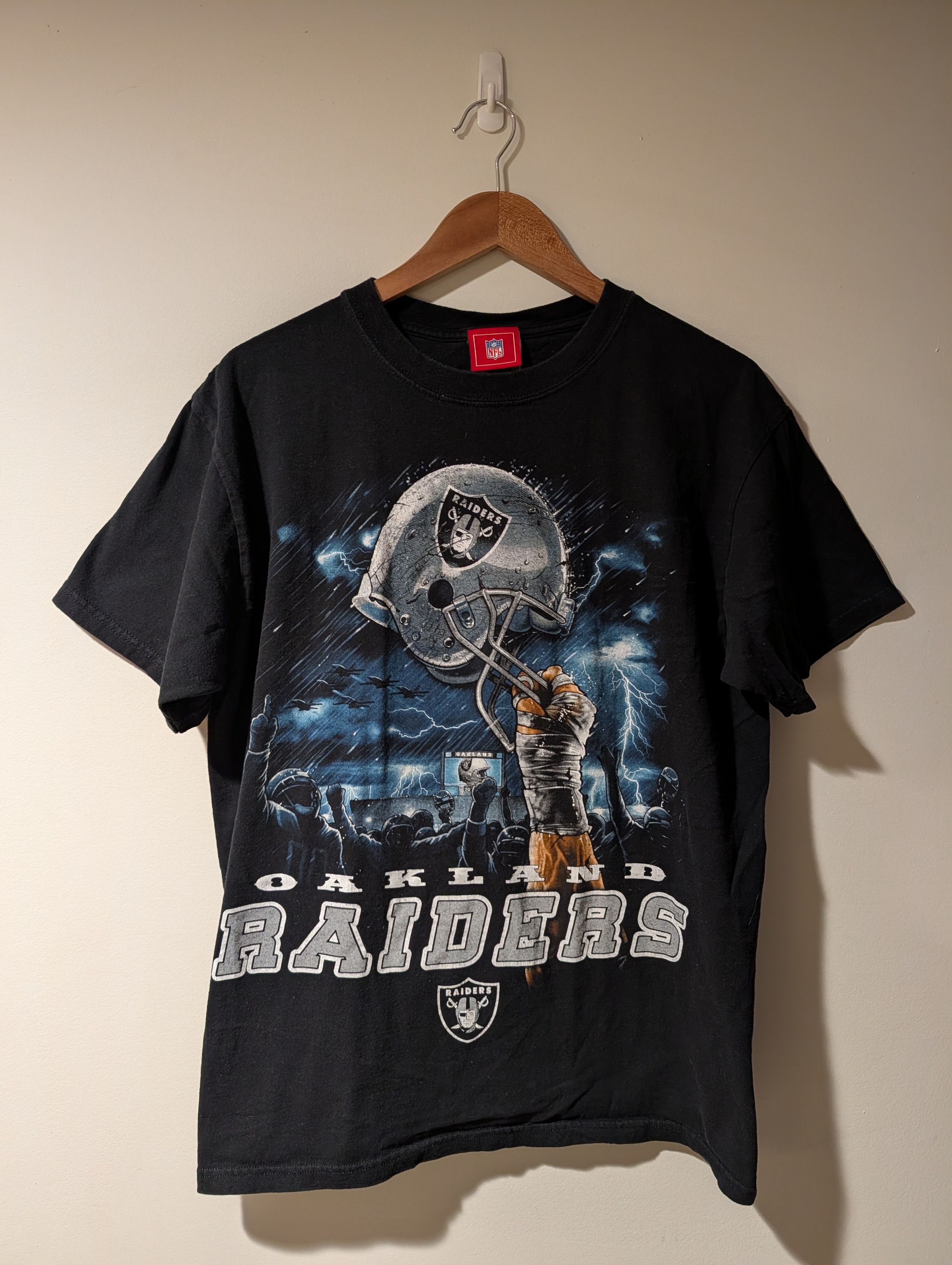 NFL Vintage Y2K Oakland Raiders NFL Football Lightning T-Shirt Size US L / EU 52-54 / 3 - 1 Thumbnail