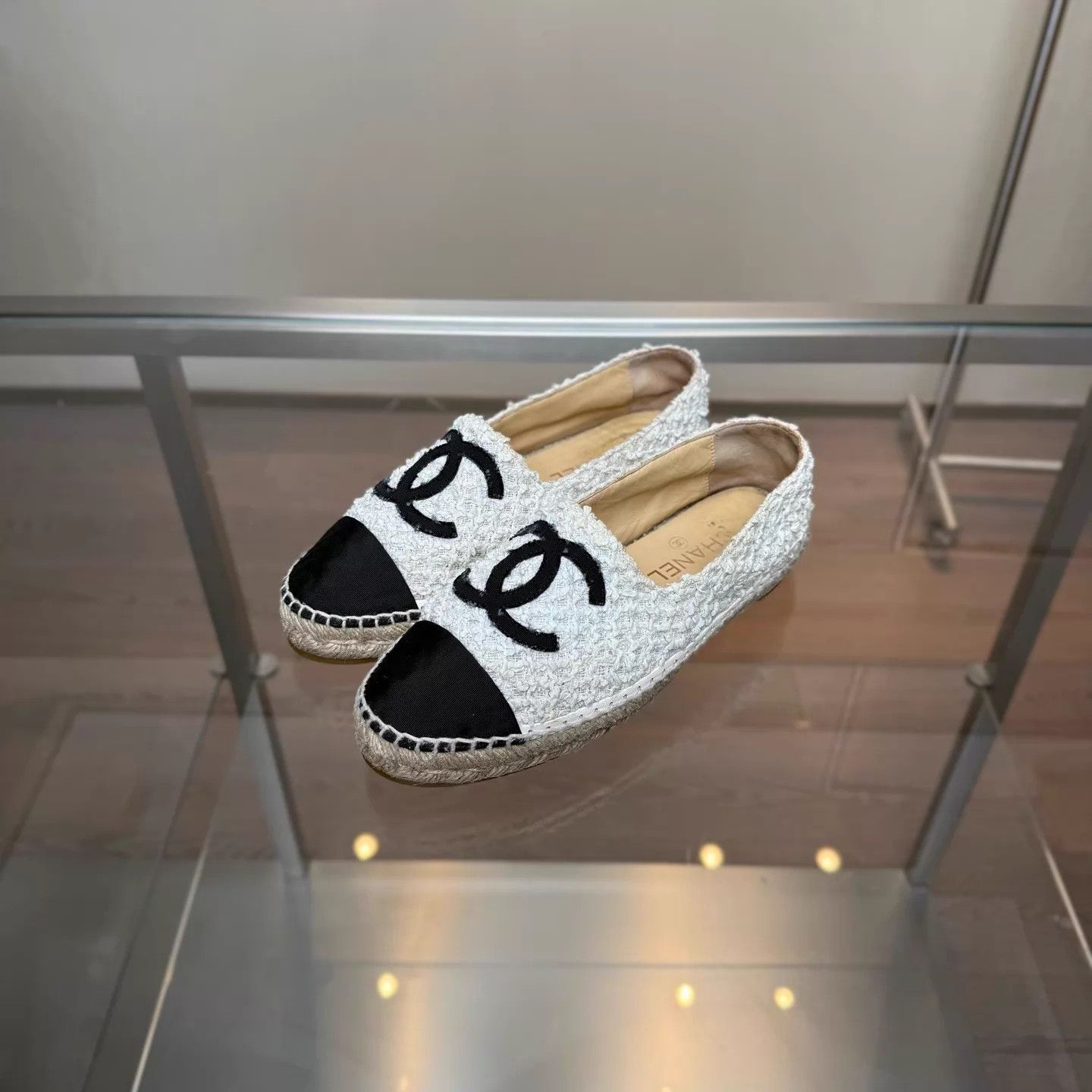 Chanel Chanel Black & White Panda Fisherman Shoes Size 39 98 Size US 8.5 / IT 38.5 - 1 Thumbnail
