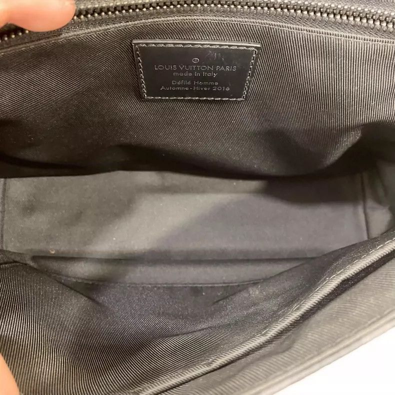 Louis Vuitton Louis Vuitton Small Black Messenger Bag -2505 Size ONE SIZE - 8 Thumbnail