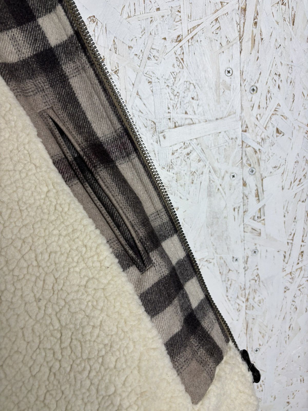 Burberry Burberry Wool Nova Check Shearling Jacket UK 14 USA 12 IT 46 Size L / US 10 / IT 46 - 10 Thumbnail