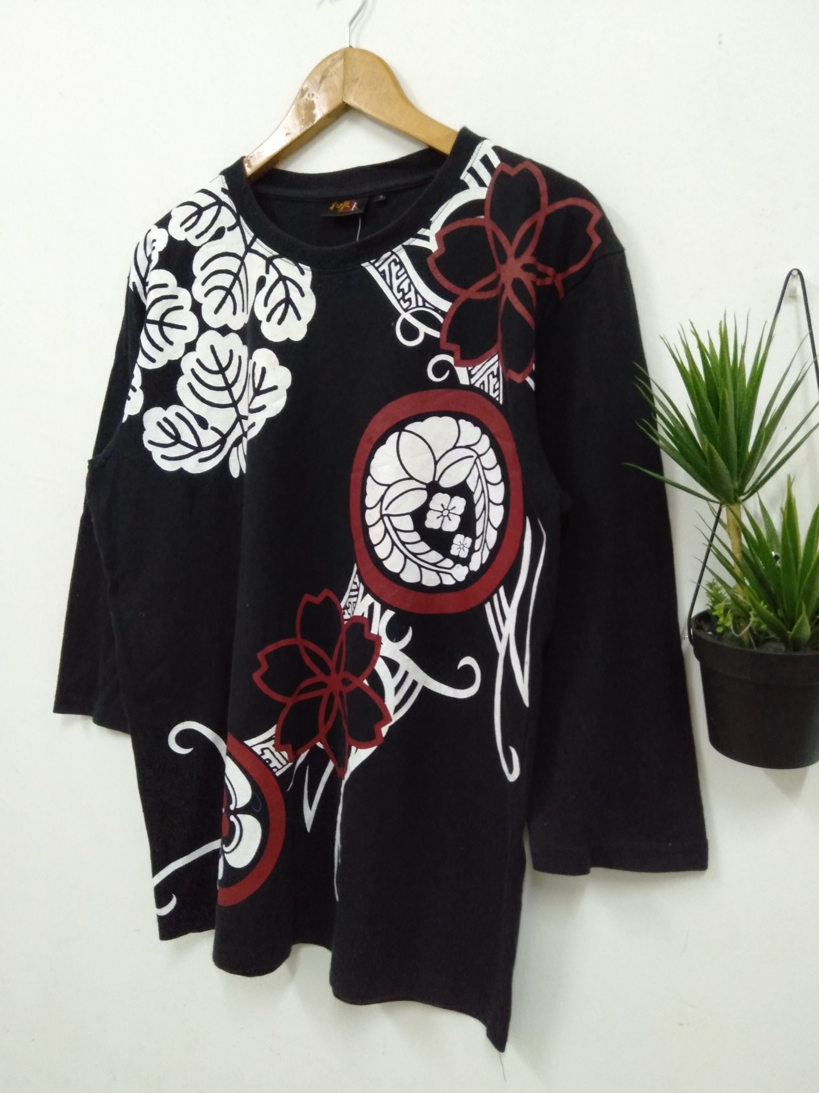 Japanese Brand Bullet Noise Sukajan 3 Quarter t shirt japan brand Size US XL / EU 56 / 4 - 3 Thumbnail