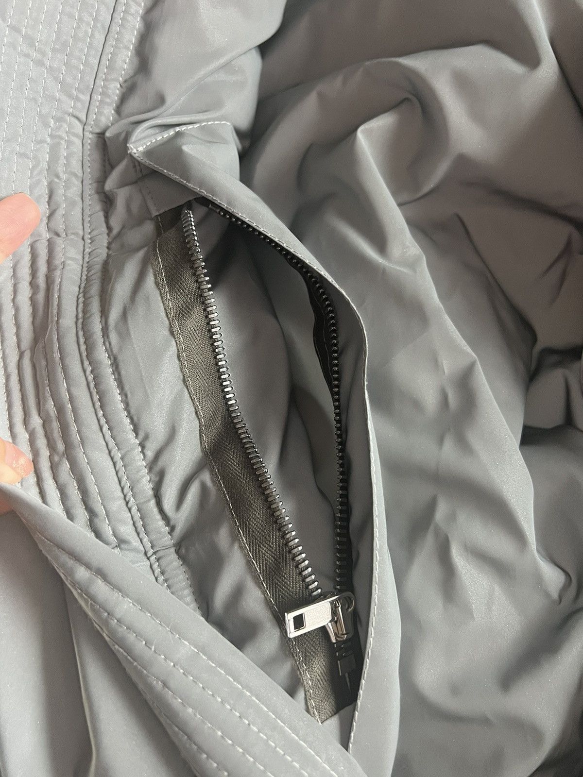 Rick Owens 🔥 Reflective Rick Owens FW22 Strobe Gauntlet bomber jacket Size US S / EU 44-46 / 1 - 13 Thumbnail