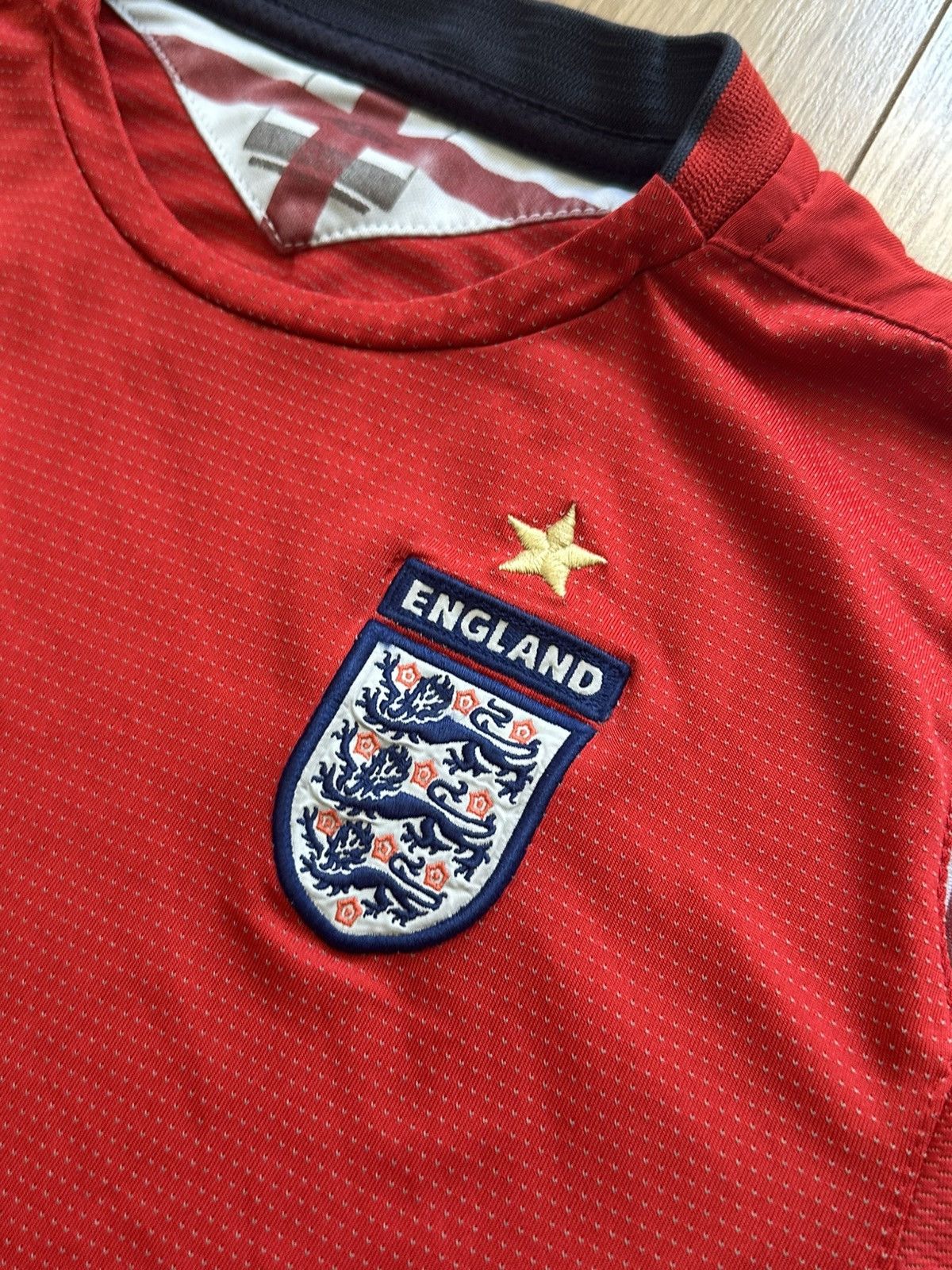 Umbro Umbro England 2004-2006 football shirt Size US S / EU 44-46 / 1 - 4 Thumbnail