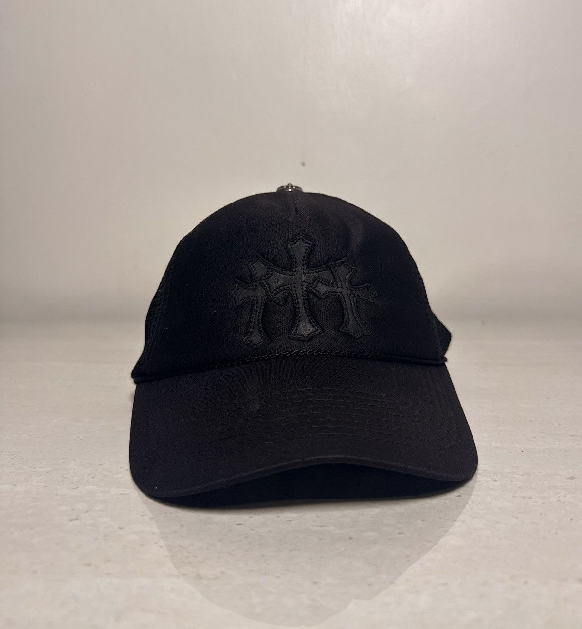 Chrome Hearts chrome hearts vintage triple cross leather patch trucker hat Size ONE SIZE - 1 Thumbnail