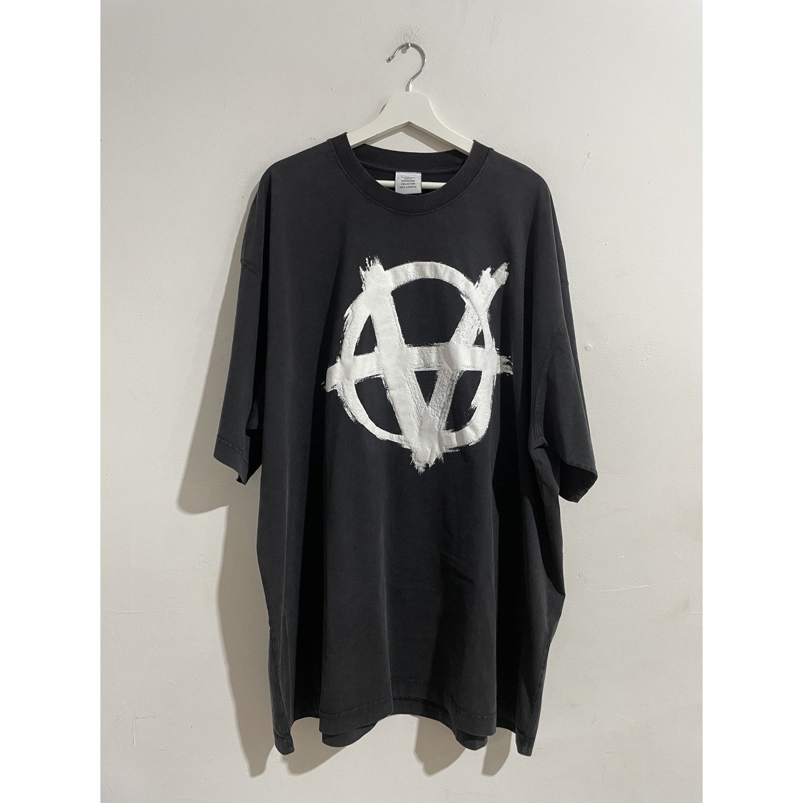 VETEMENTS DOUBLE ANARCHY LOGO BLACK TEE SIZE XL PREOWNED