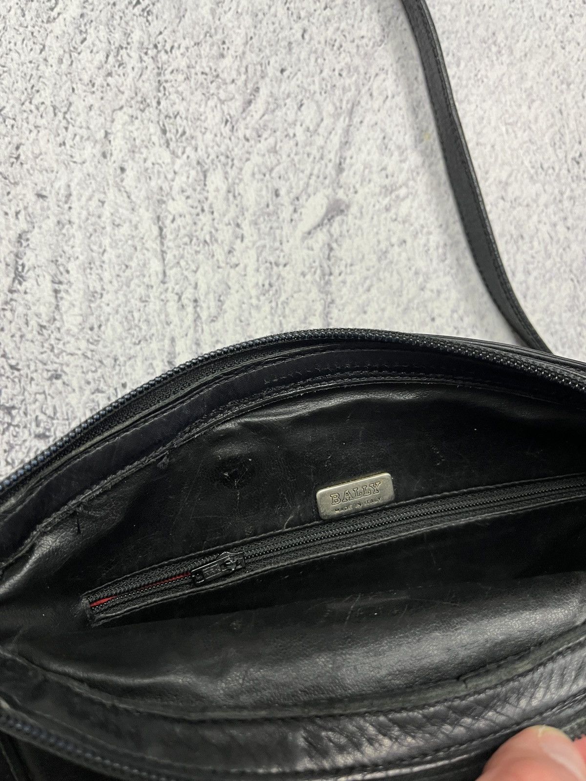 Bally Vintage Bally Leather Messenger Crossbody Shoulder Bag Rare Size ONE SIZE - 7 Thumbnail