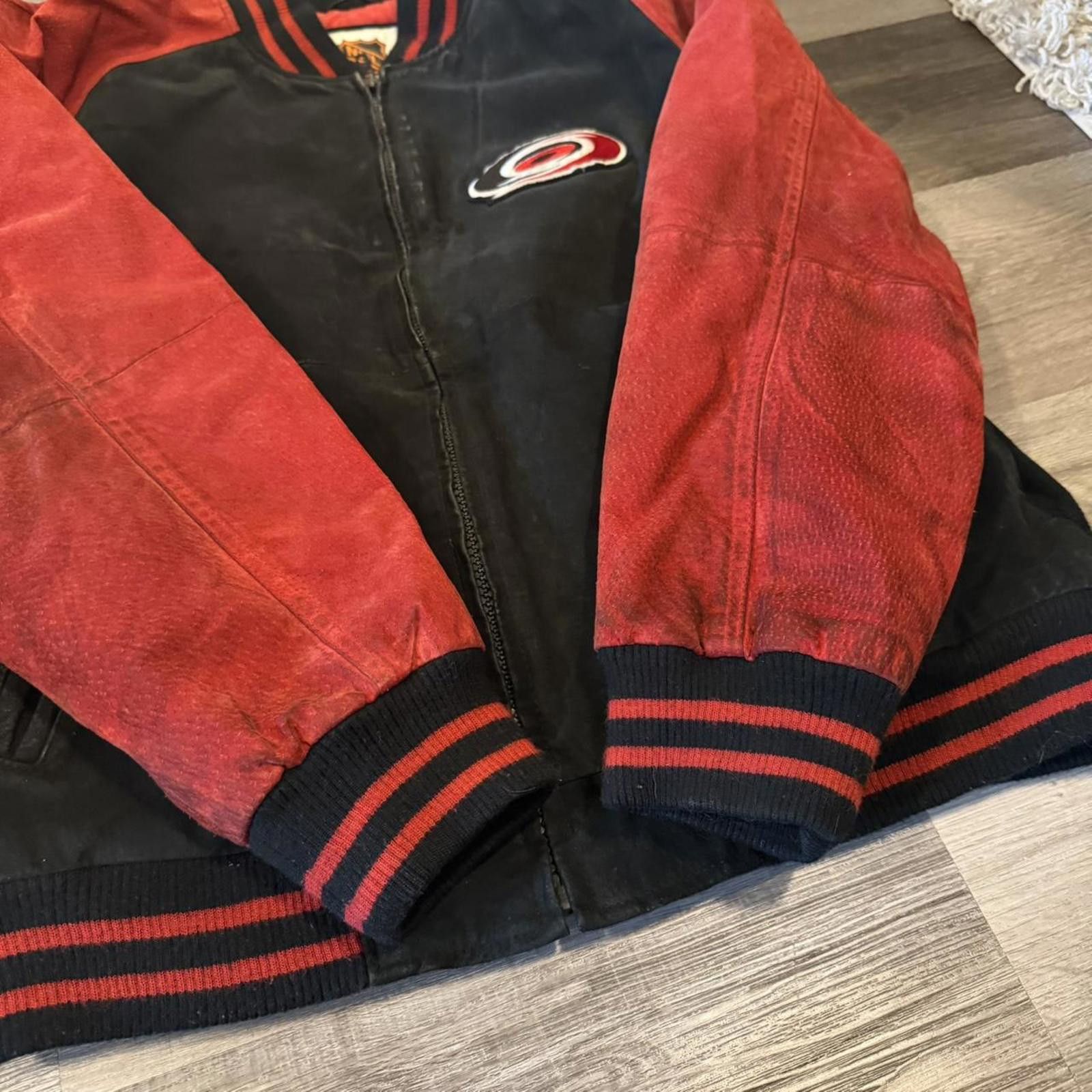 NHL Vintage Carolina hurricanes suede leather jacket 90s L Size US L / EU 52-54 / 3 - 6 Thumbnail