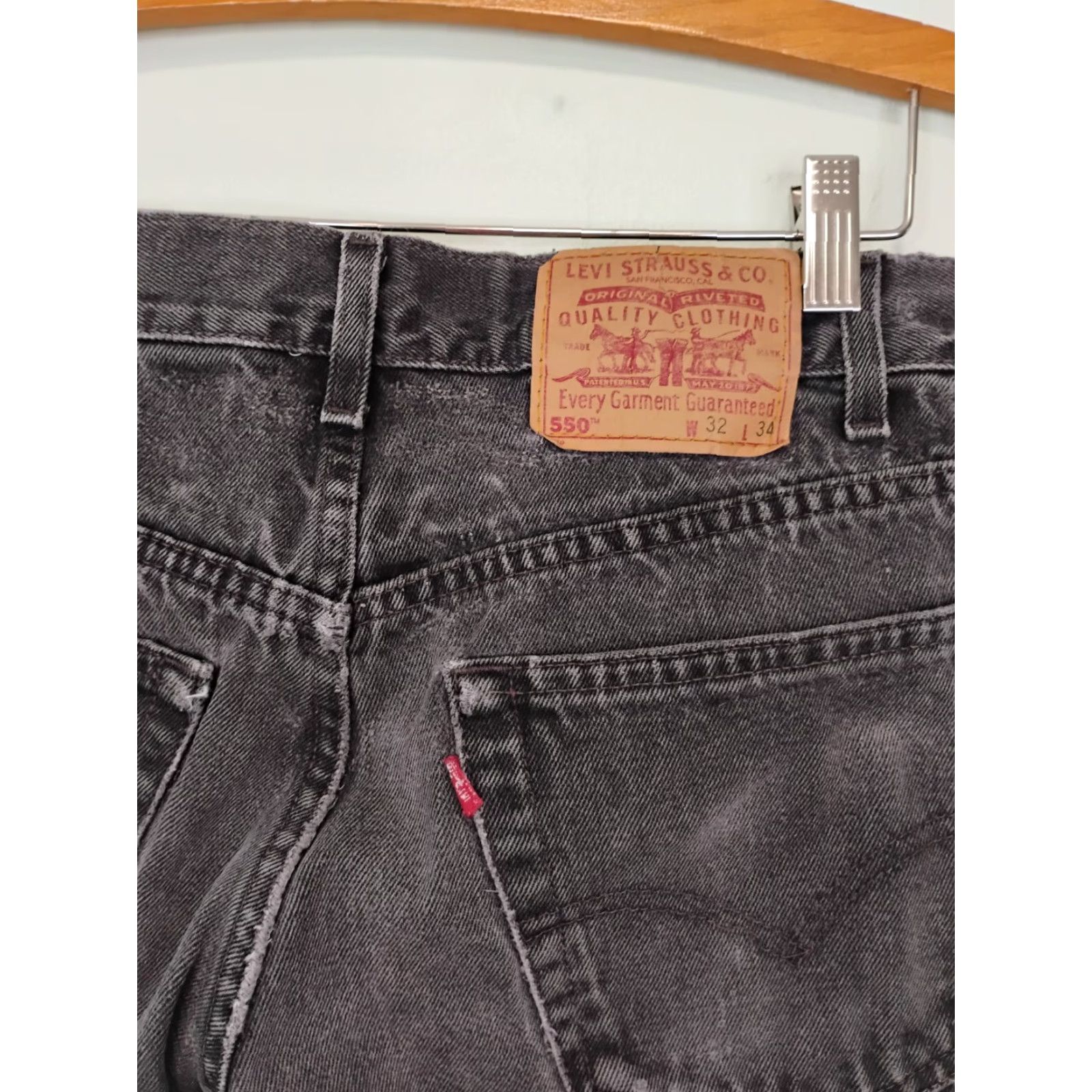 Levi's VINTAGE Levis 550 Black Mens 32x34 Actual 30x34 Distressed Faded Jeans Size US 30 / EU 46 - 6 Thumbnail