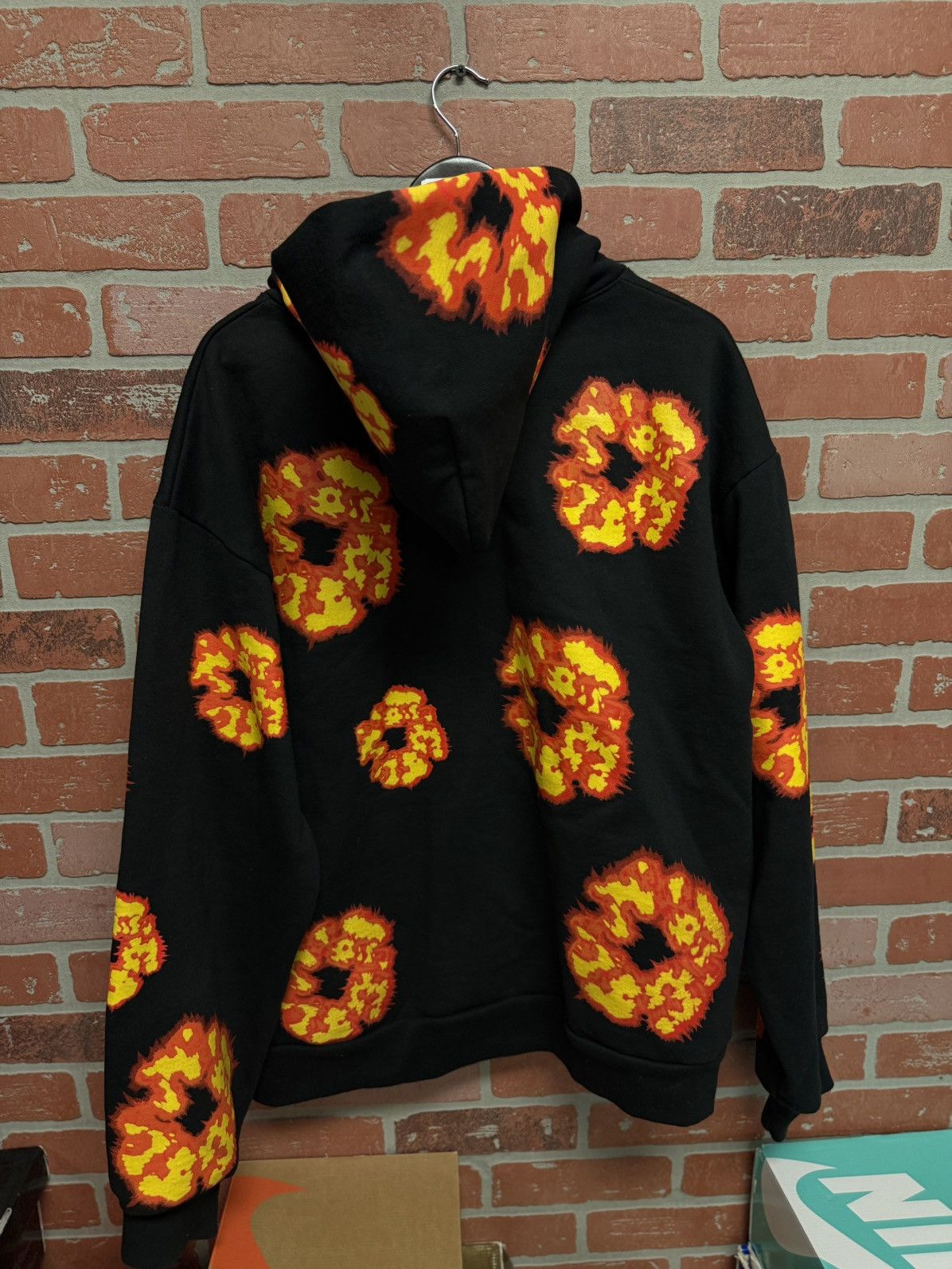 DENIM TEARS Denim Tears OFF SET Hoodie Size XL 🔥🔥 Size US XL / EU 56 / 4 - 6 Thumbnail