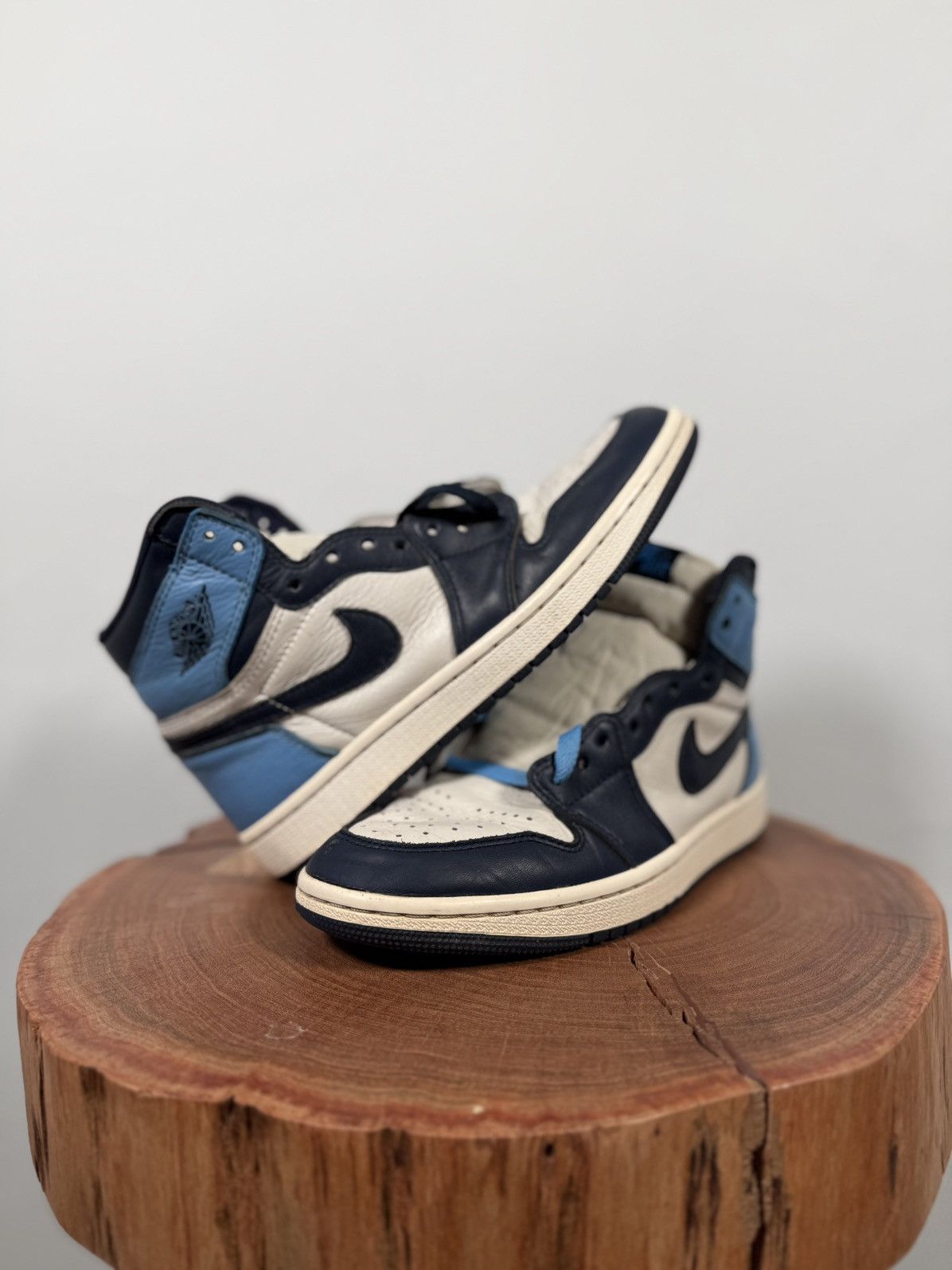 Jordan Brand Nike Jordan 1 Retro High Obsidian Youths Sneakers Size US 8 / IT 38 - 1 Thumbnail