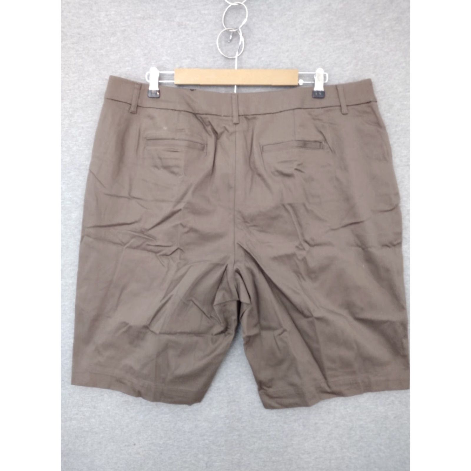 Vintage Bermuda Brand Bermuda Shorts Women's 20W Brown Cotton Blend Mid Rise Easy Fit Casual 4 Pockets Regular Men/Womens (if applicable) Size 42" / US 20 - 2 Thumbnail