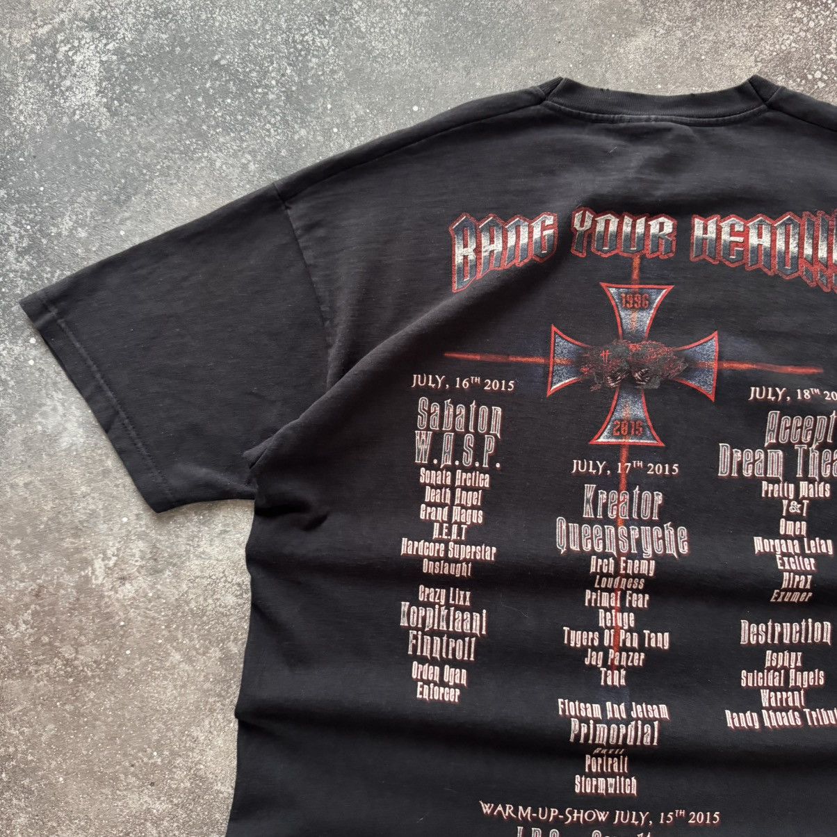Vintage Amazing Vintage Y2K Faded Rock T-Shirt Size US XL / EU 56 / 4 - 9 Thumbnail