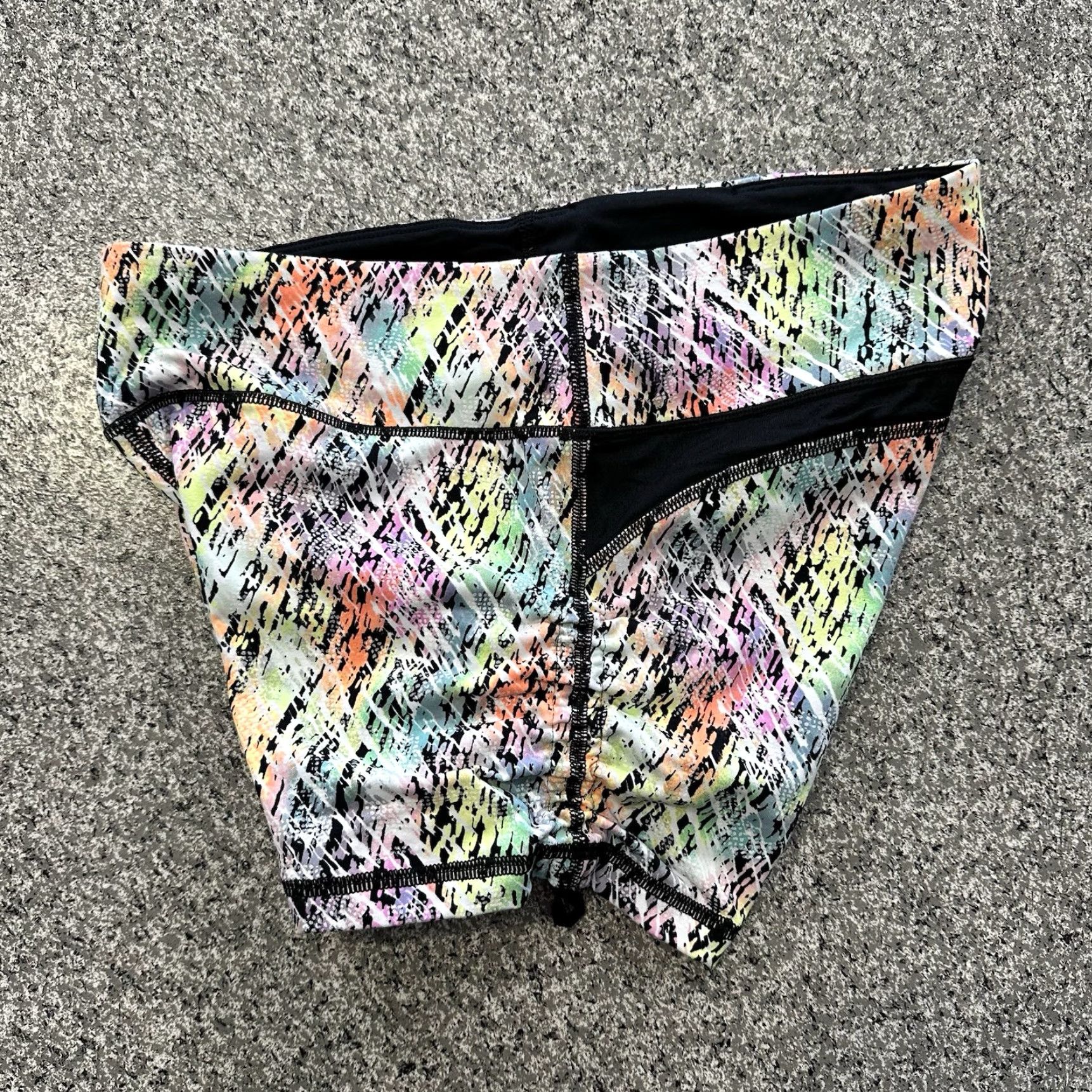 Victoria's Secret Victoria's Secret VSX Shorts Athletic Mens? Womens M Multicolor Spandex Short Size 32" / US 10 / IT 46 - 5 Thumbnail