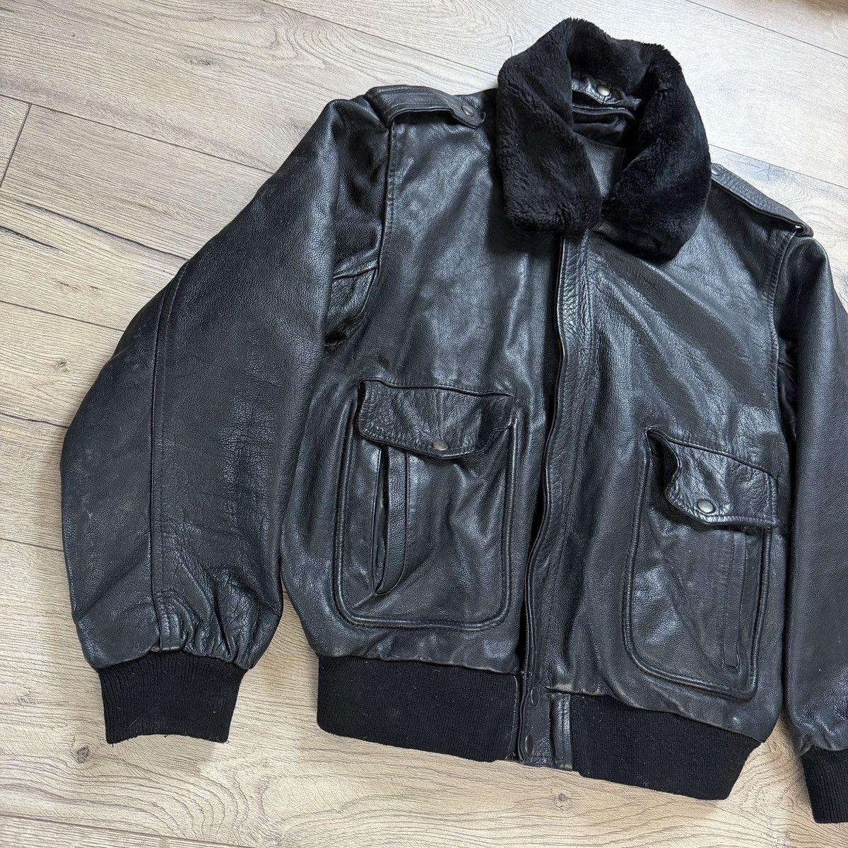 Leather Vintage Leather Jacket Style Pilot Y2K 90s USA Size US M / EU 48-50 / 2 - 2 Thumbnail