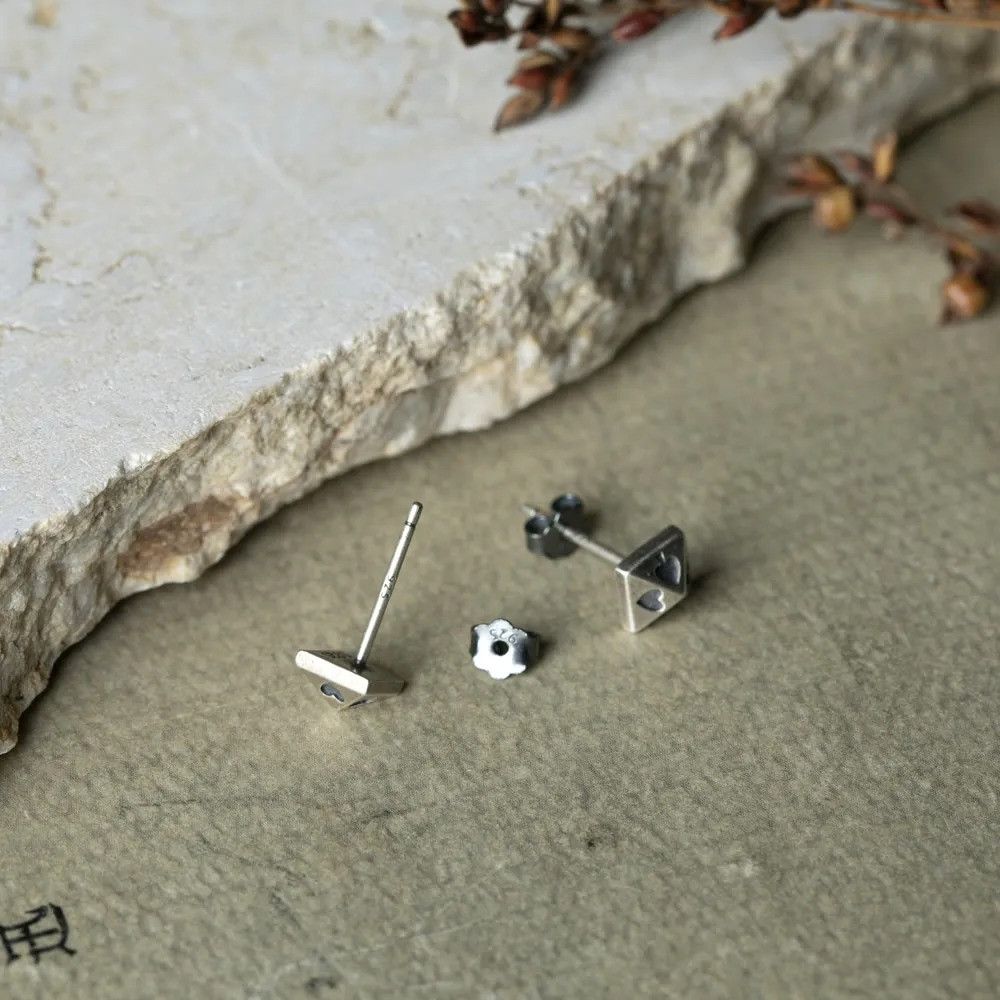 Jewelry Minimalist Pyramid Poker Stud Earrings 925 Sterling Ear Size ONE SIZE - 5 Thumbnail