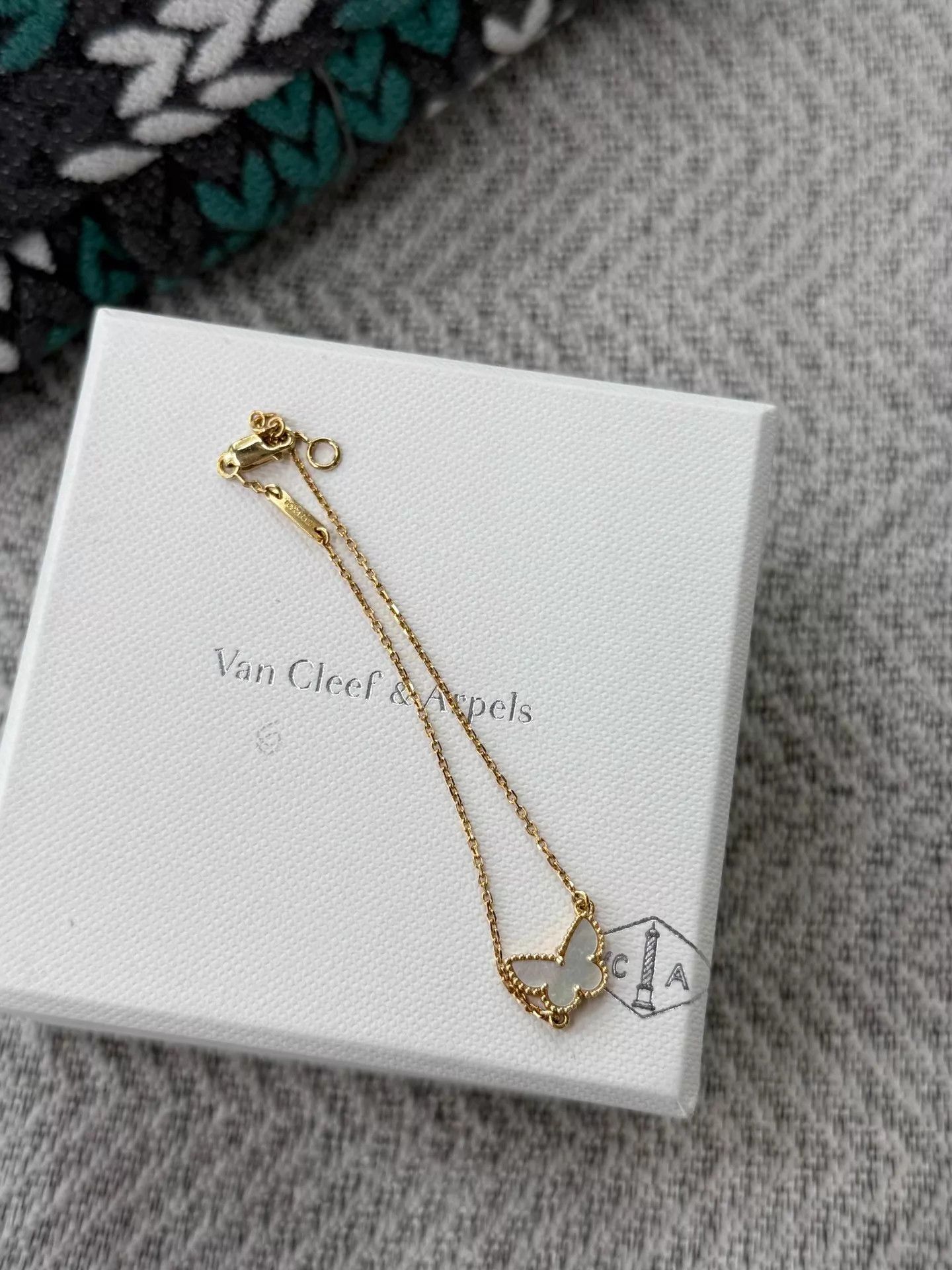 Van Cleef & Arpels VCA White MOP Butterfly Bracelet w/ box & card Size ONE SIZE - 4 Thumbnail