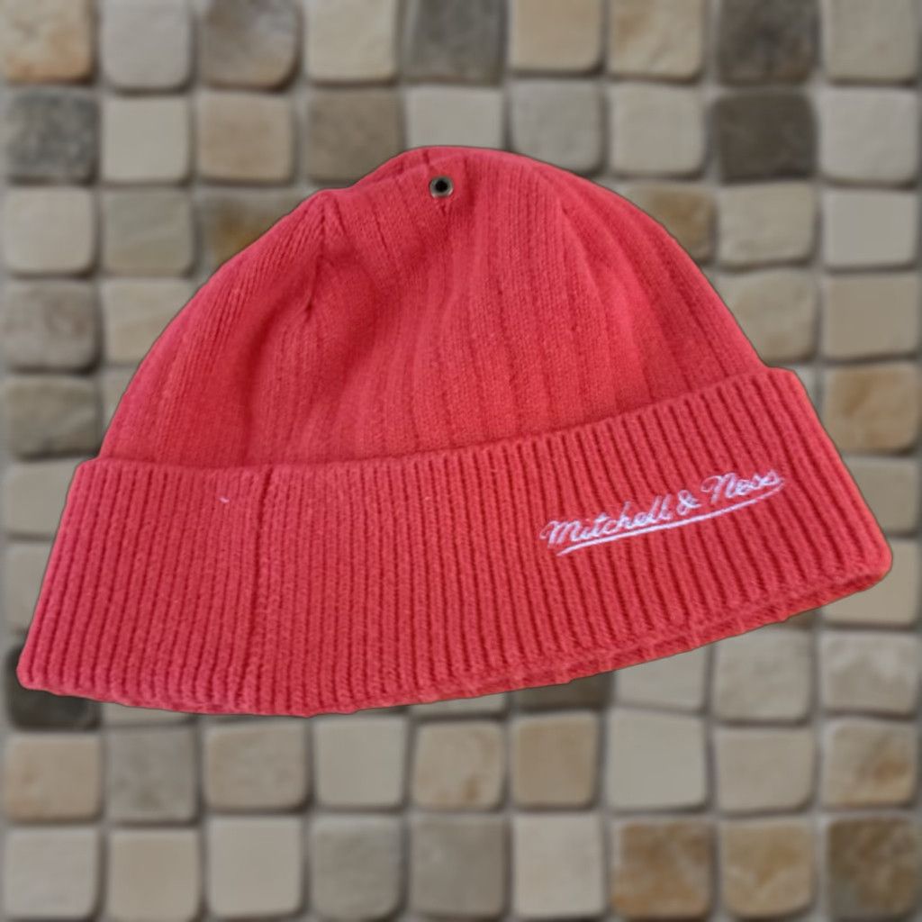 Mitchell & Ness VINTAGE Detroit Red Wings Hockey One Size Beanie Hat Green Cotton Beanie Unisex Adults One Size 90s Classic Sports Mitchell & Ness Size ONE SIZE - 1 Thumbnail