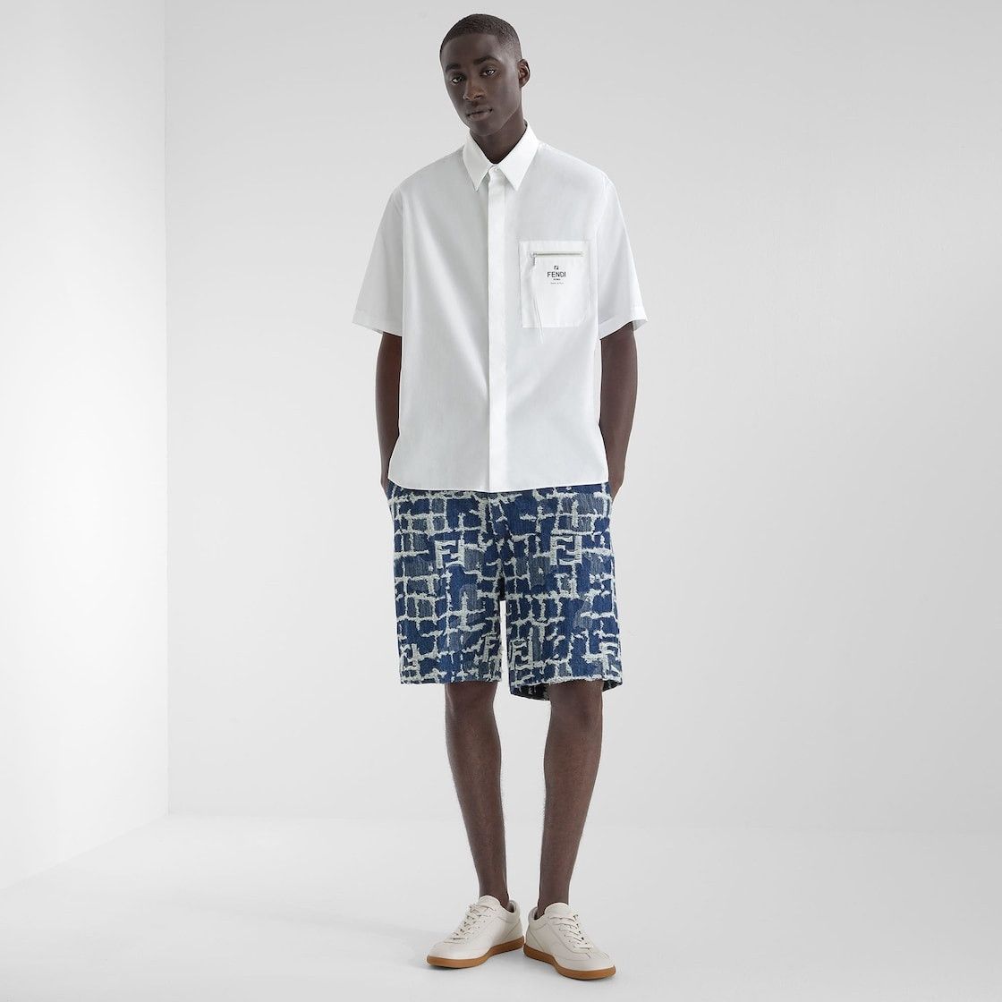Fendi o1s1wg110525 Shorts in Navy Size US 32 / EU 48 - 3 Thumbnail