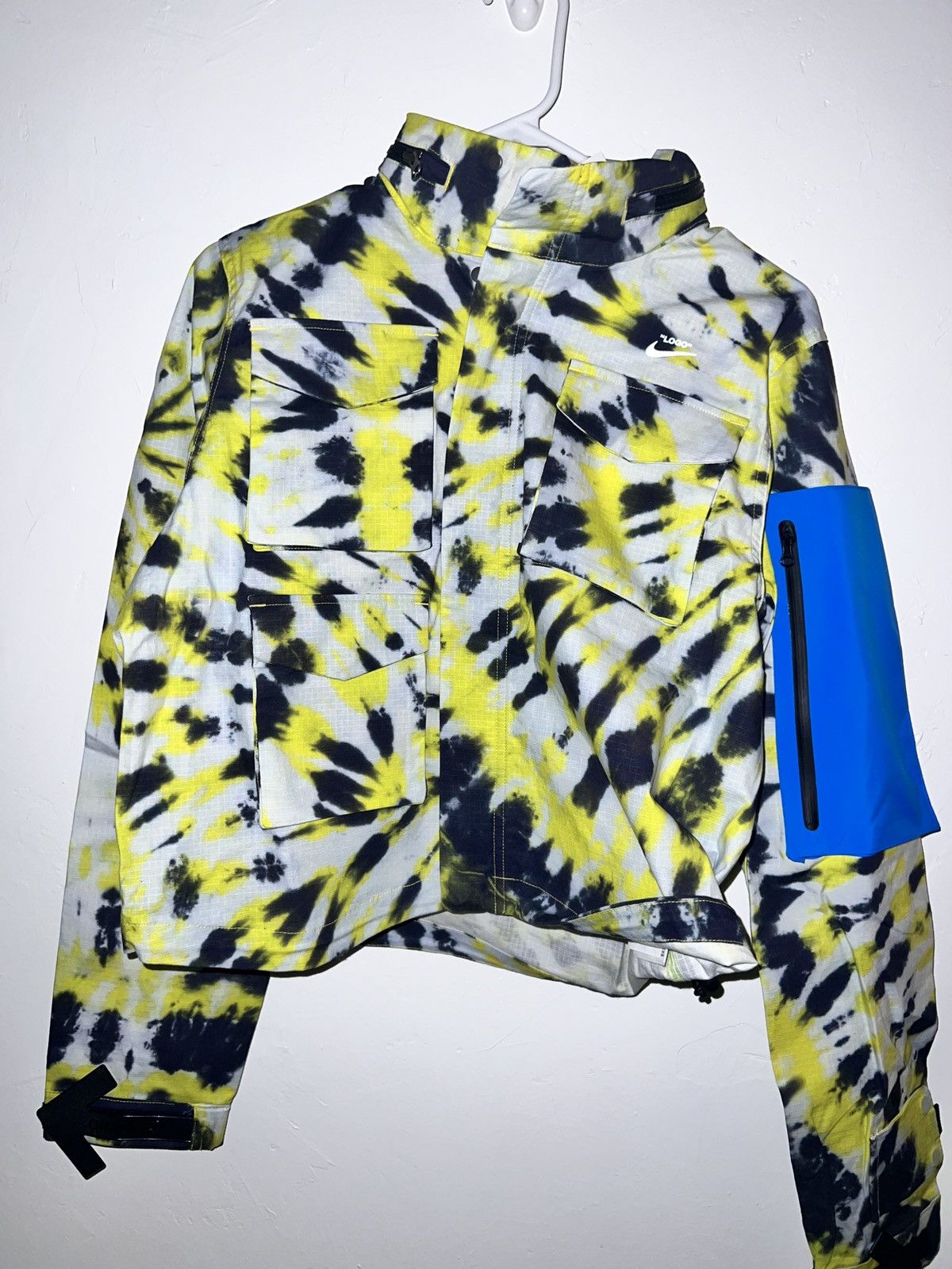 Nike × Off-White OFF-WHITE x Nike Lab Women’s Tie Dye NRG Windbreaker Volt Size L / US 10 / IT 46 - 1 Thumbnail