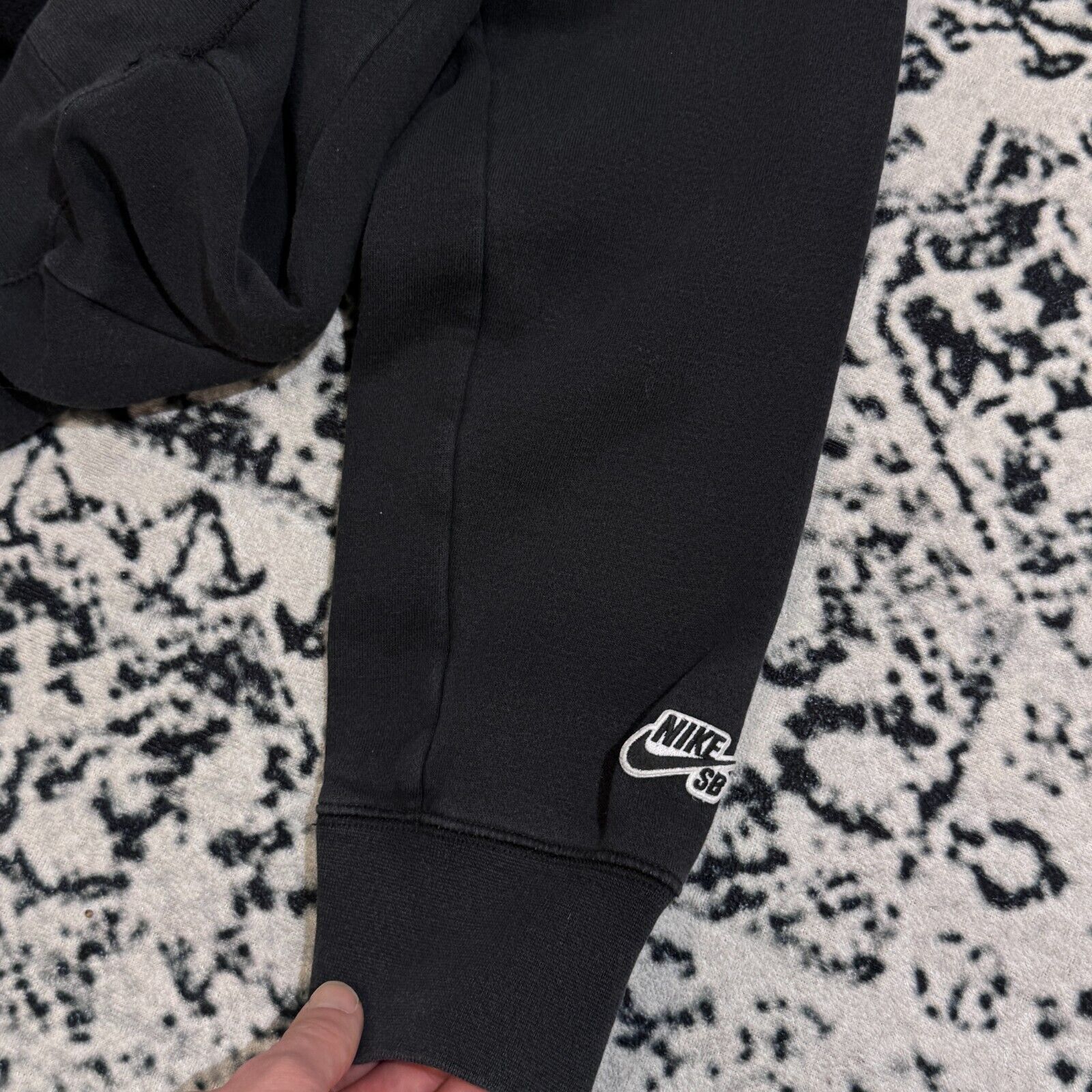 Nike × Vintage Vintage Nike Black Cotton Crewneck Size S Y2K Swoosh Logo Size US S / EU 44-46 / 1 - 8 Thumbnail
