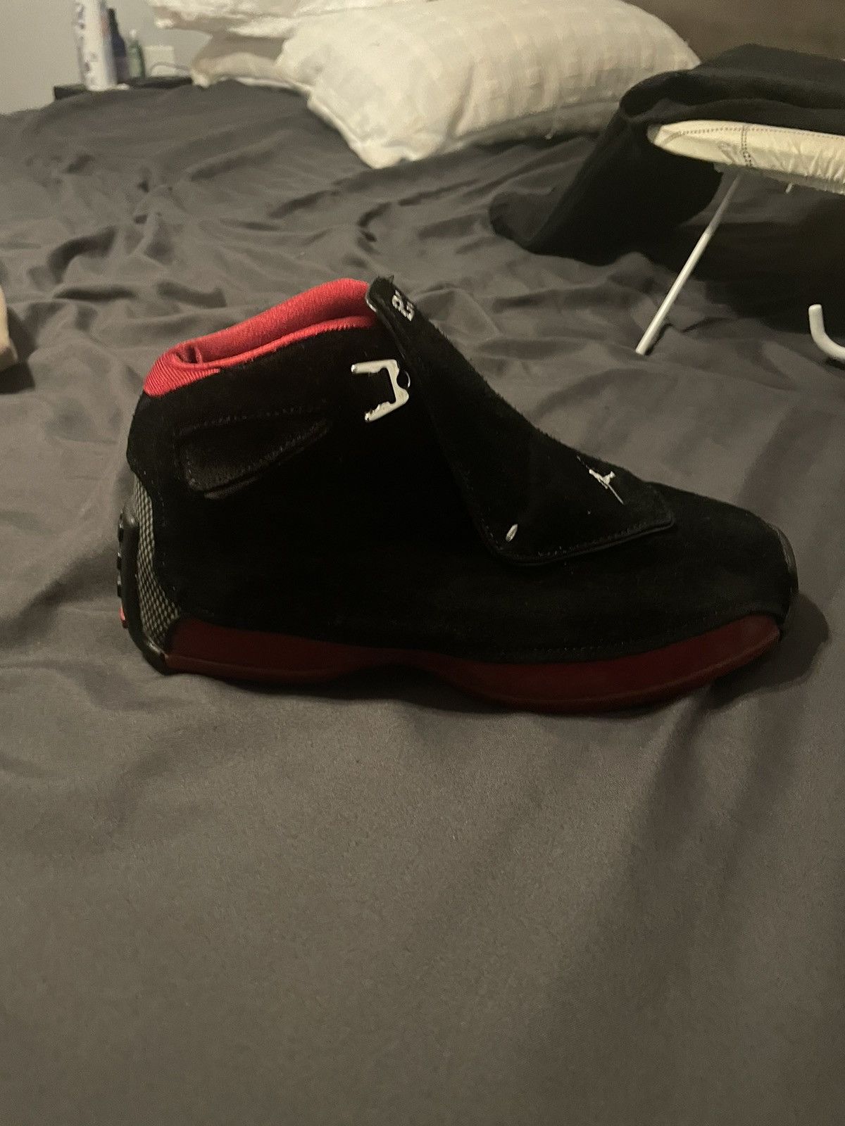 Jordan Brand Bred 18s Size US 5 / EU 37 - 1 Thumbnail