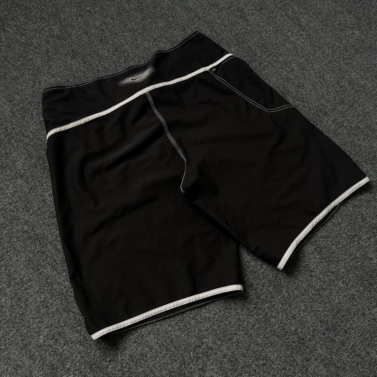 Nike VTG Nike Shorts Size 34 Y2K 00s USA Swimwear Hype Trend Size US 34 / EU 50 - 5 Thumbnail