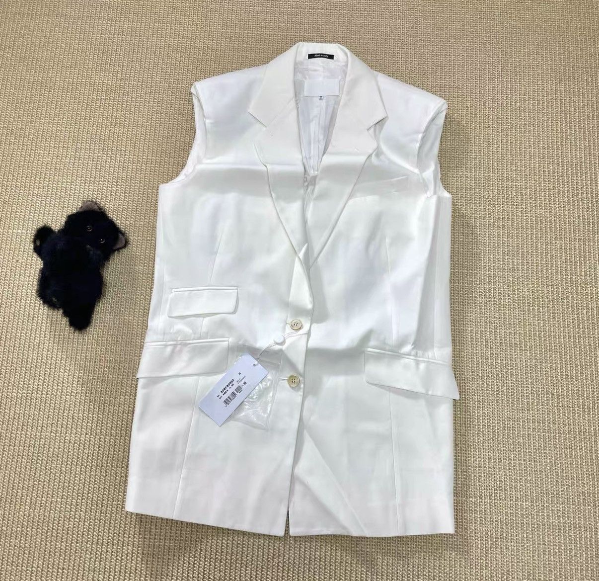 Maison Margiela Maison Margiela Off-White Padded Shoulder Waistcoat J29 Size US M / EU 48-50 / 2 - 2 Thumbnail