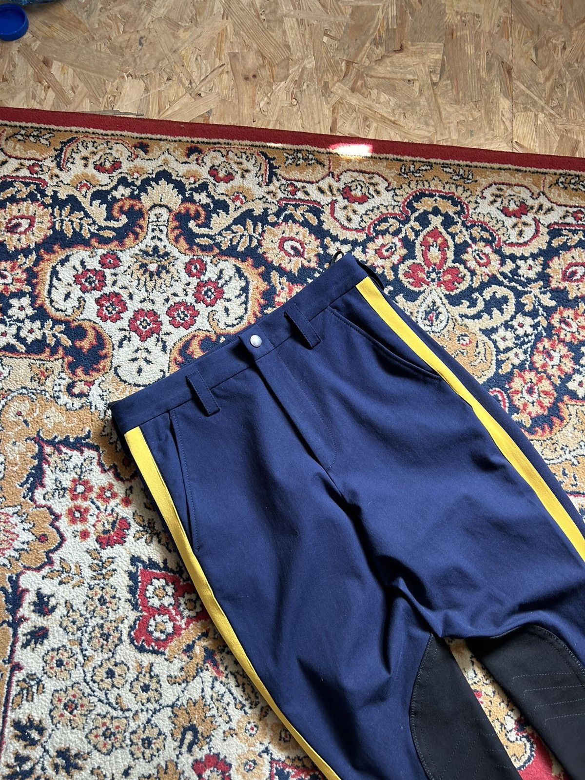 Gucci Gucci Side Stripe Flower Leggings pants size-38 Size 26" / US 2 / IT 38 - 2 Thumbnail