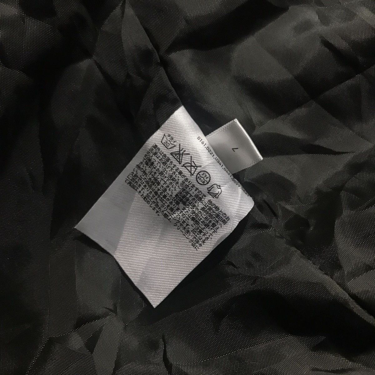 Uniqlo UNIQLO BOMBER TYPE MA1 Size US L / EU 52-54 / 3 - 8 Thumbnail